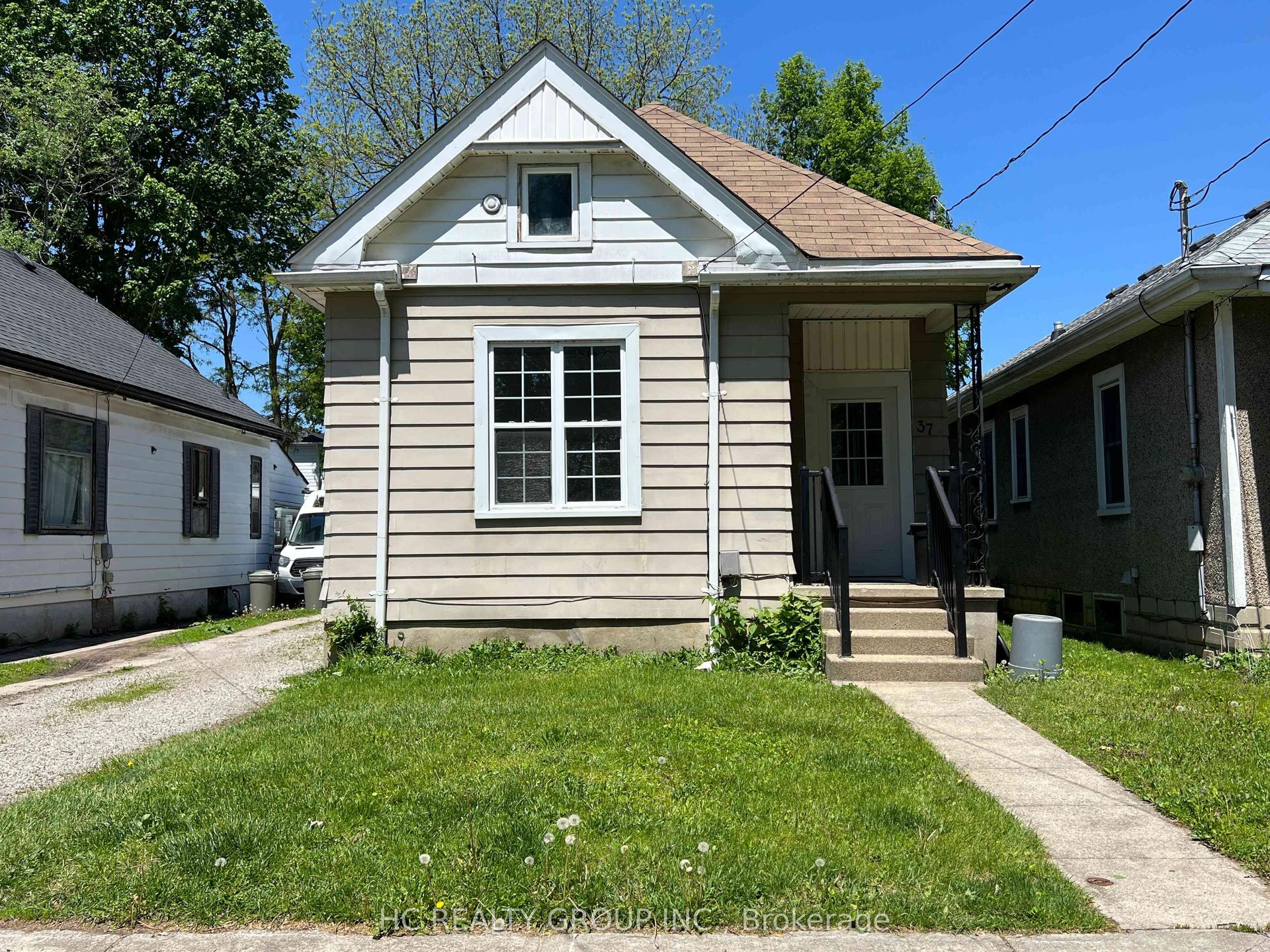 37 Empress Avenue — photo 1