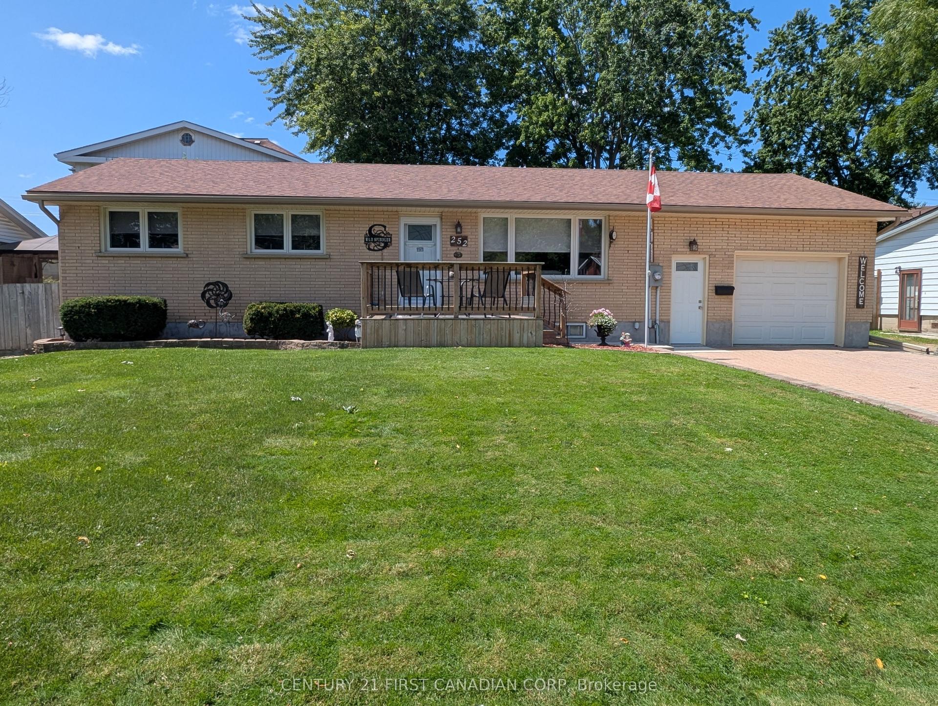 252 Rapley Street, Strathroy-Caradoc — Detached for sale, photo 1