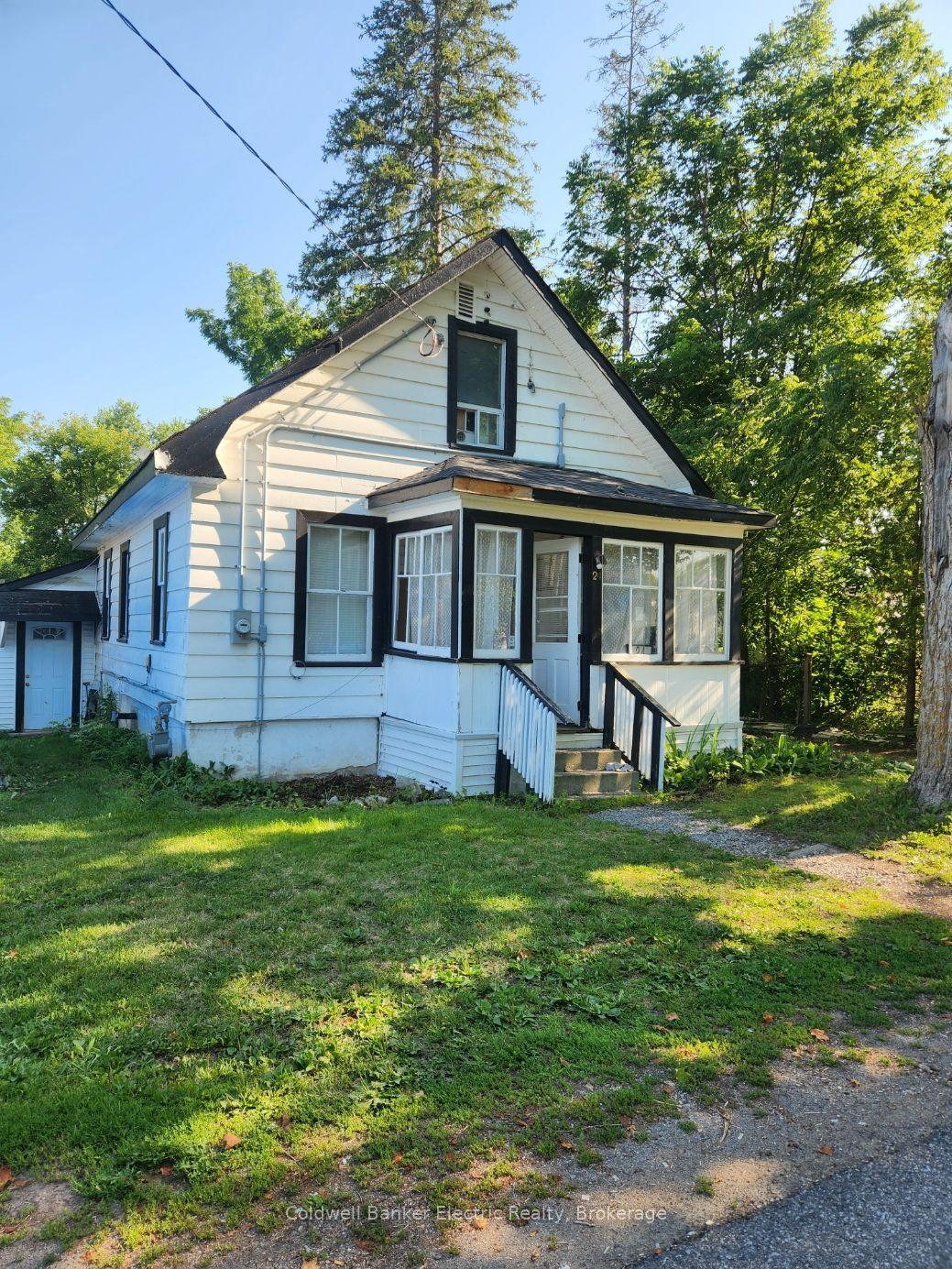 24 E Victoria Street E, Kawartha Lakes — Detached for sale, photo 1