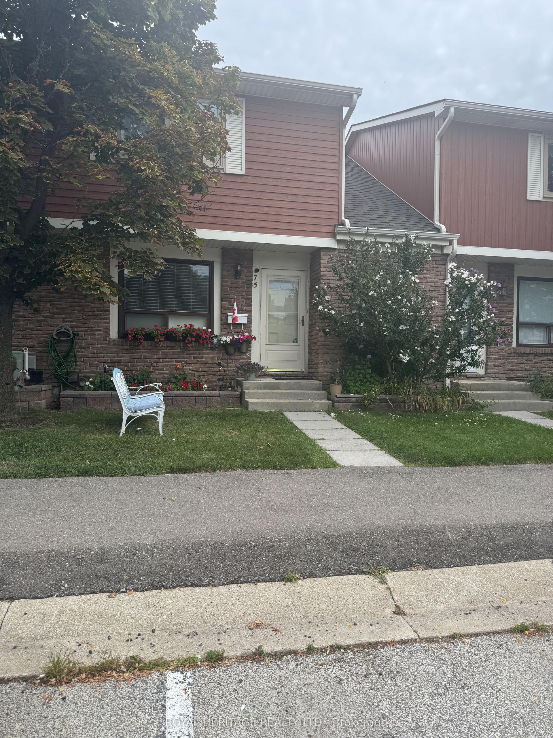 98 Falconer Drive 75 #75, Mississauga — Condo Town for lease, photo 1