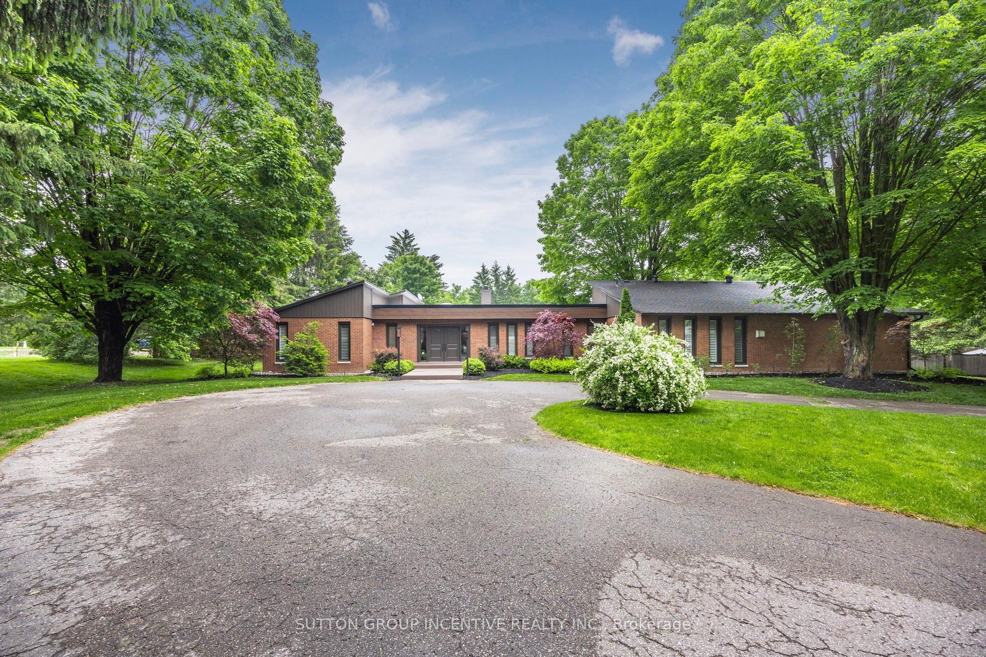 214 Hickory Lane — photo 1