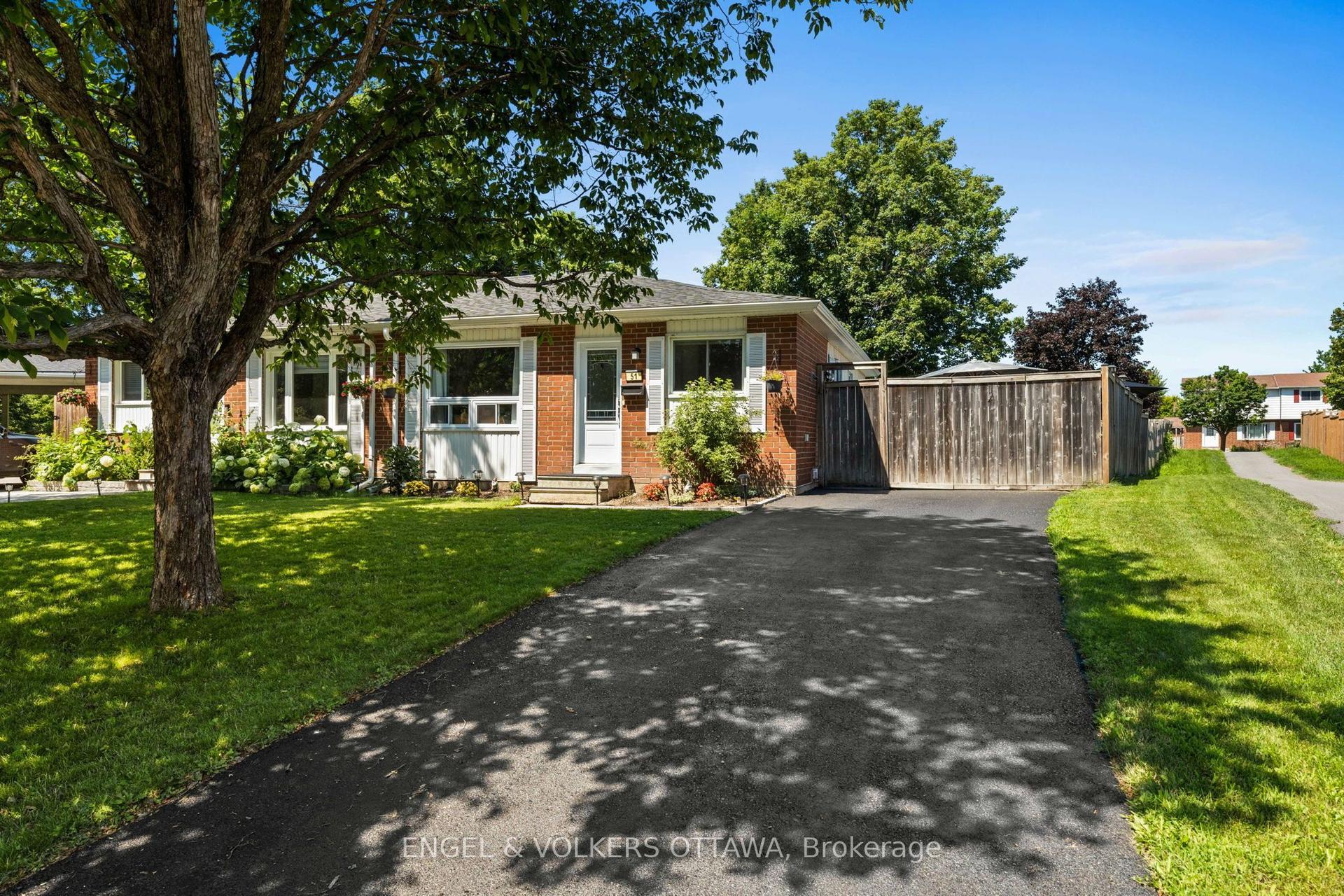 51 Morton Drive, Kanata — Semi-Detached for sale, photo 1