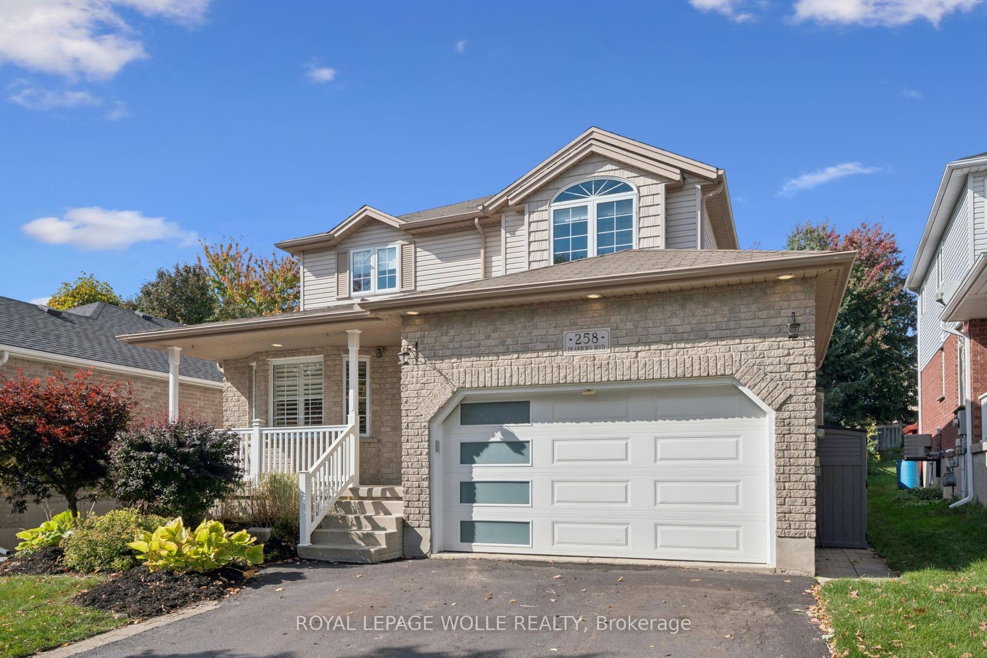 258 Dearborn Boulevard, Waterloo — Detached for sale, photo 1