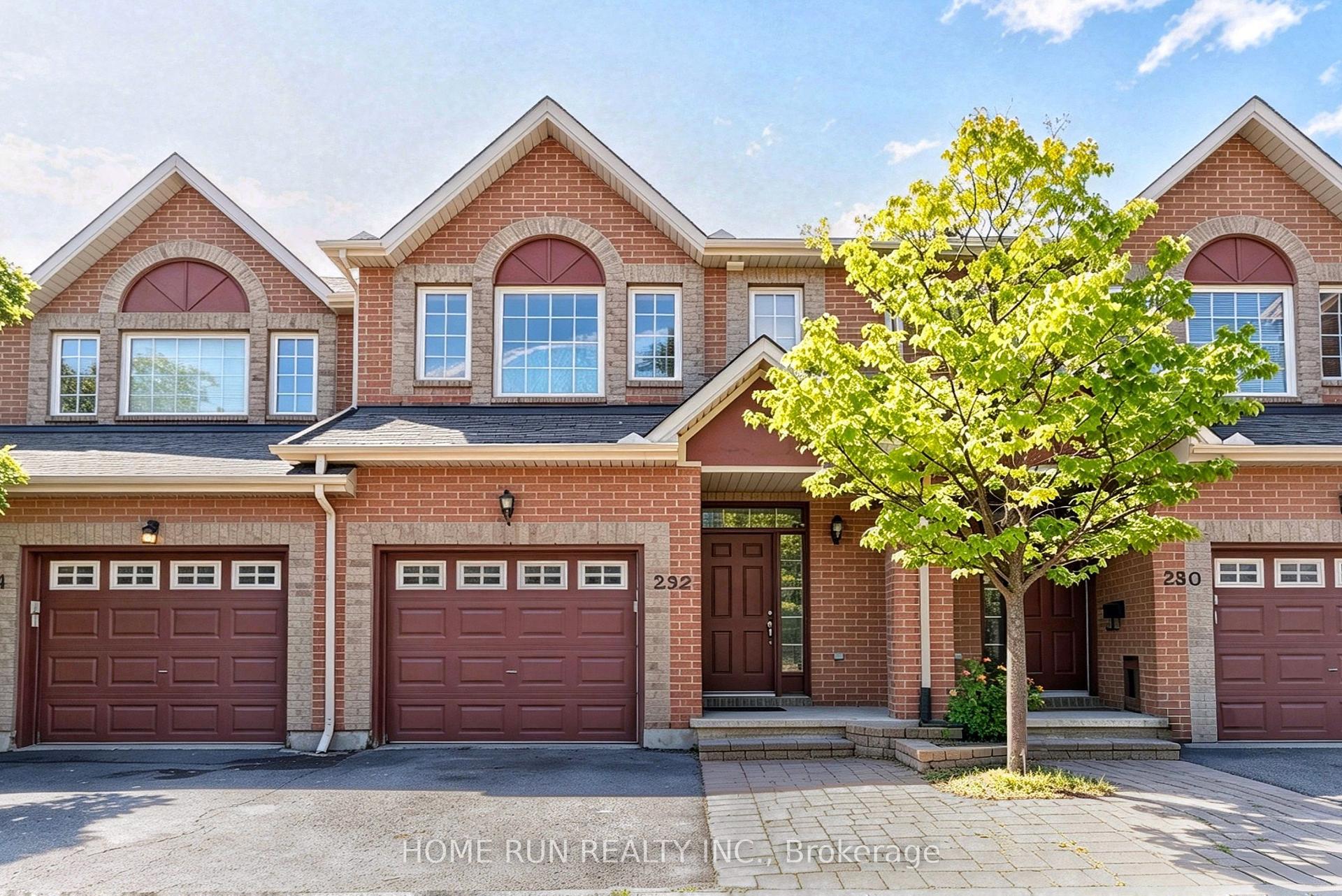 292 Freedom Private, Alta Vista and Area — Townhouse for lease, photo 1