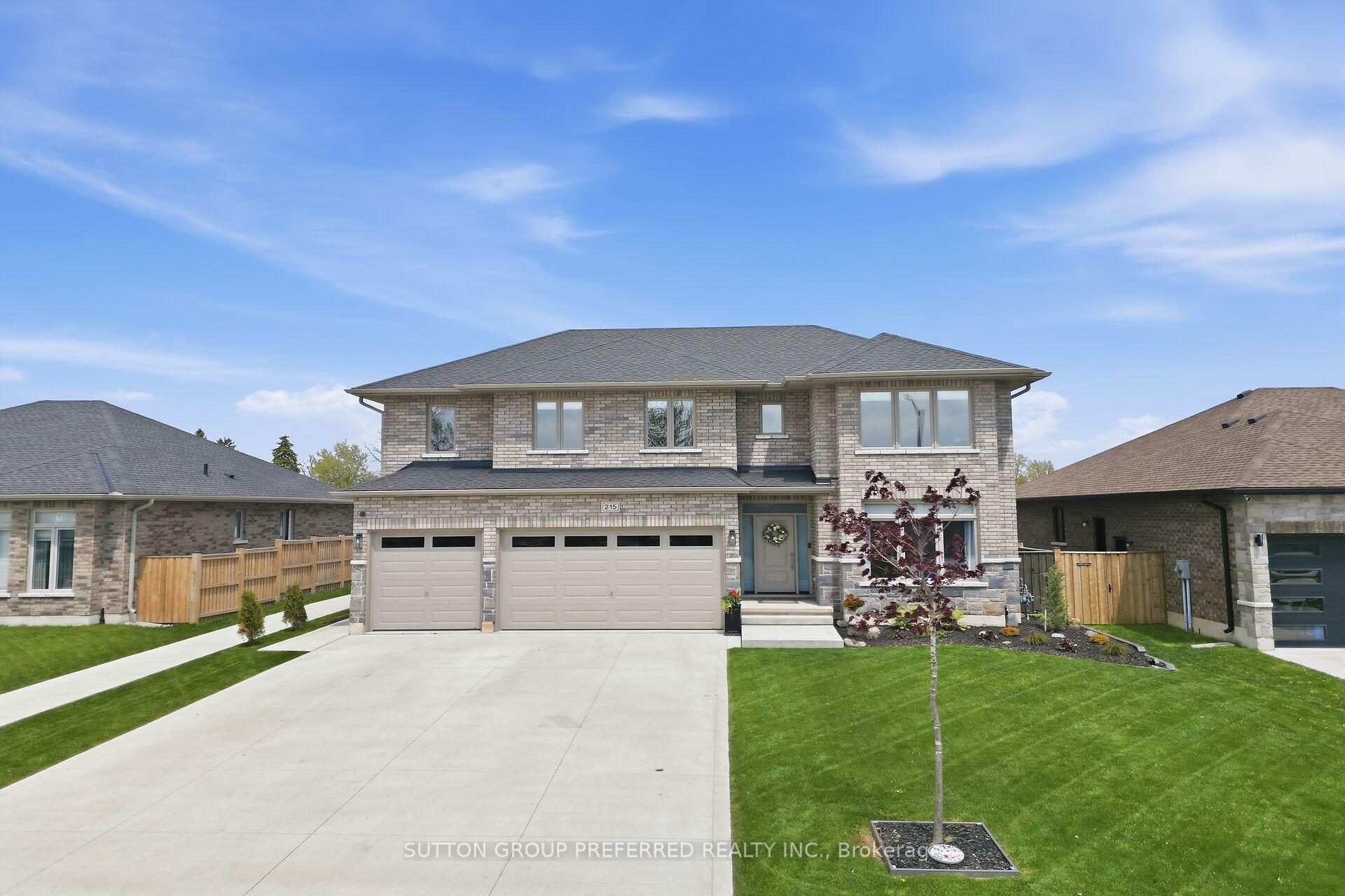 215 Leitch Street — photo 1