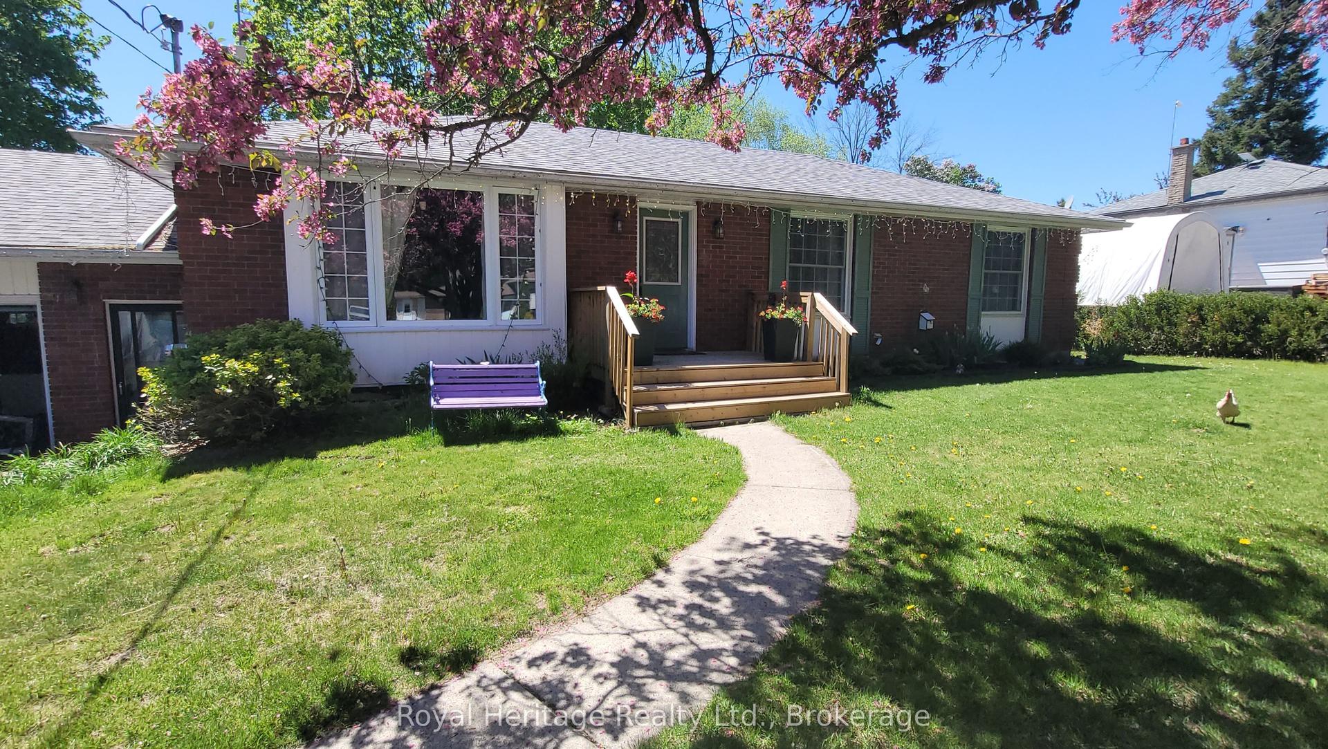 115 Chatterton Valley Crescent — photo 1