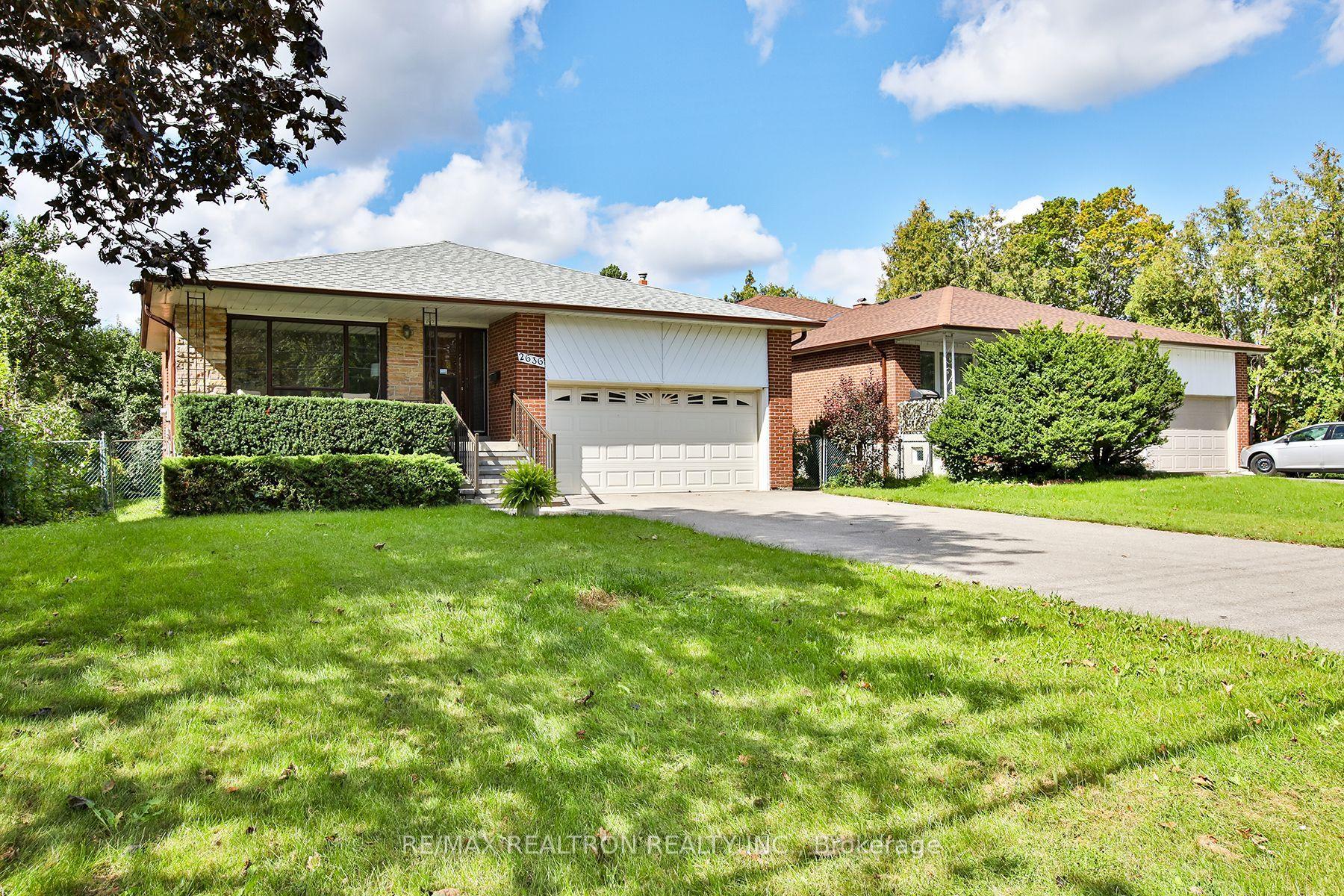 2636 Victoria Park Avenue, Toronto — Detached for sale, photo 1
