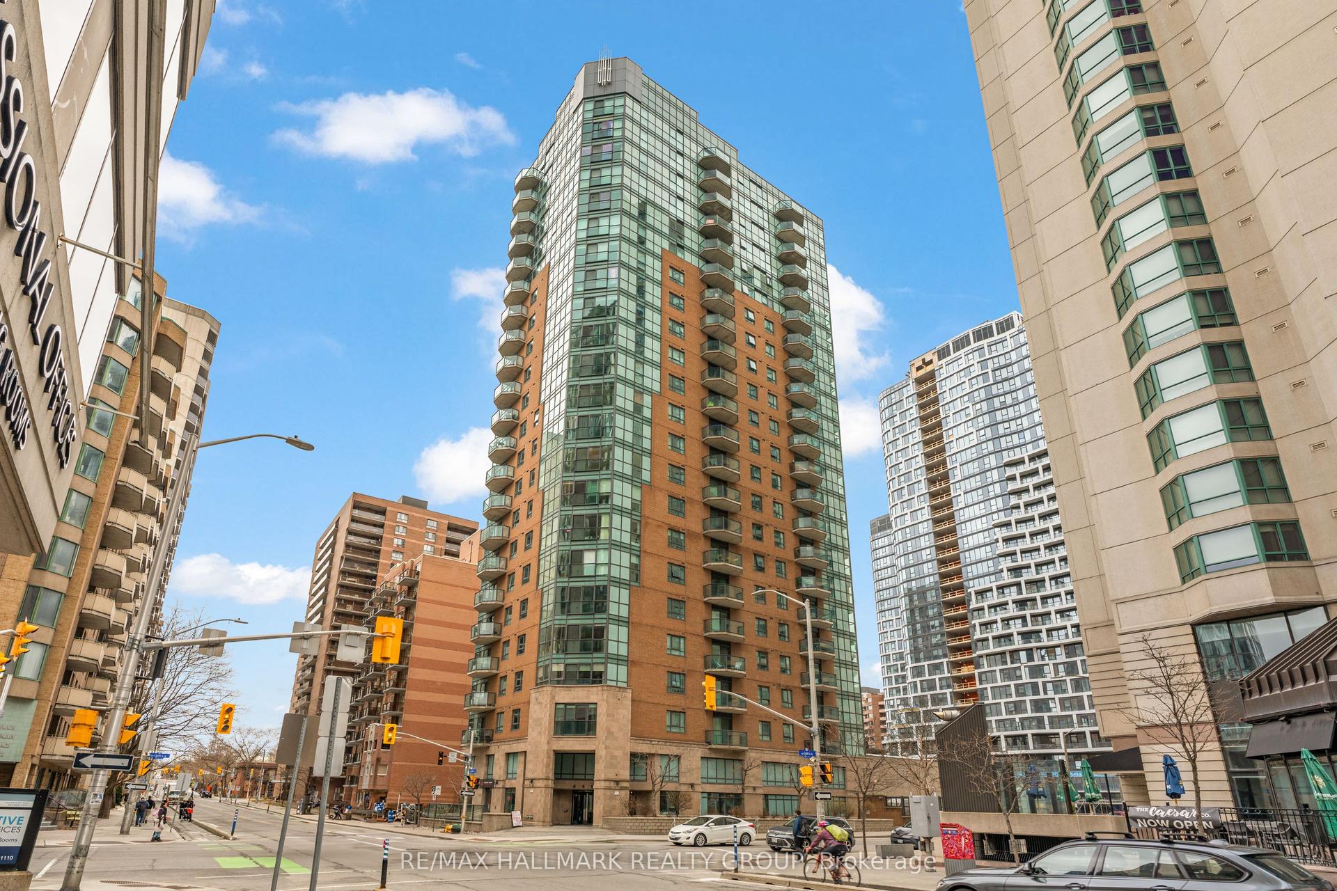 445 Laurier Avenue W 2103 #2103 — photo 1