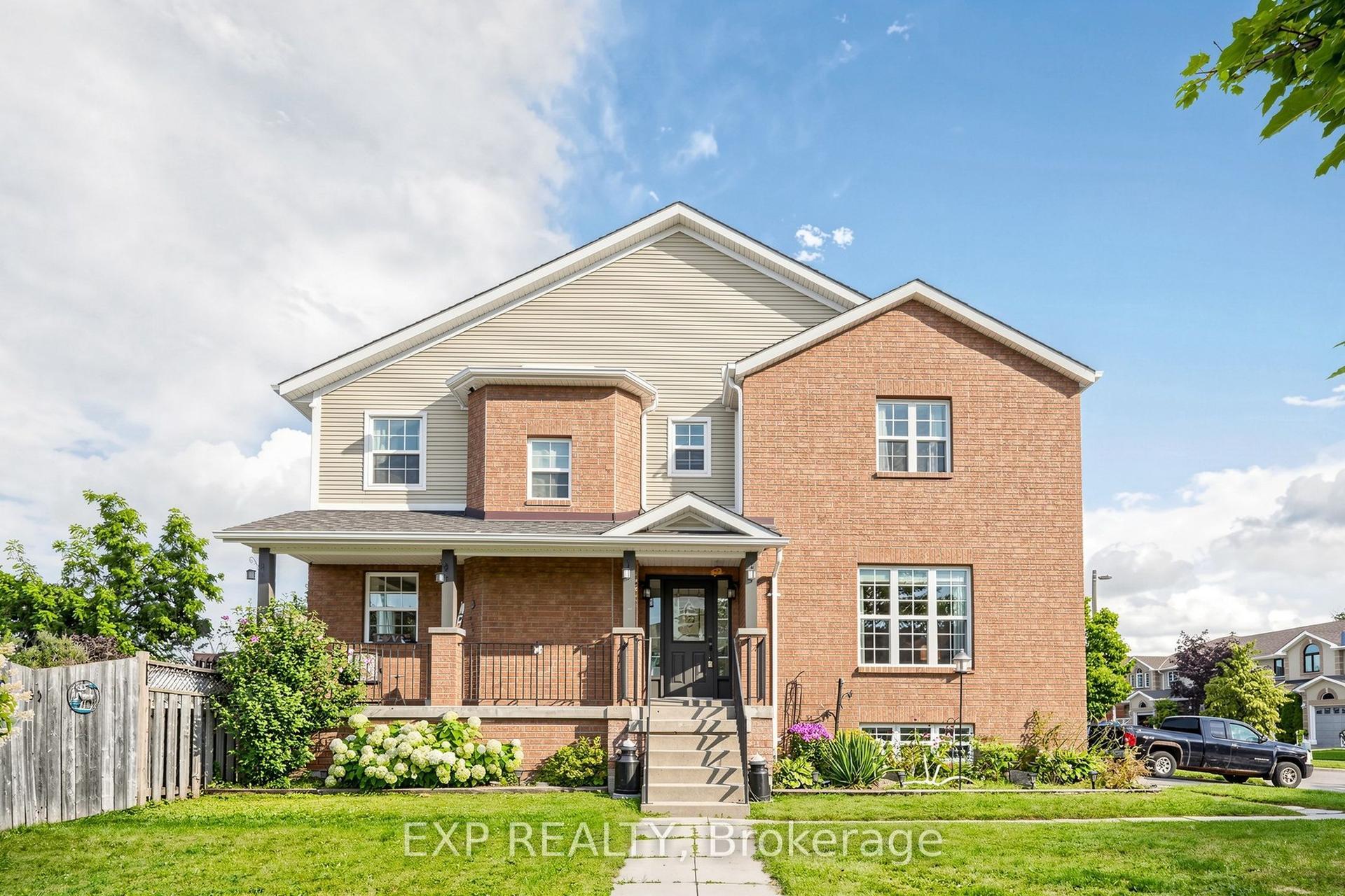 33 Wrendale Crescent, Georgina — Townhouse for sale, photo 1