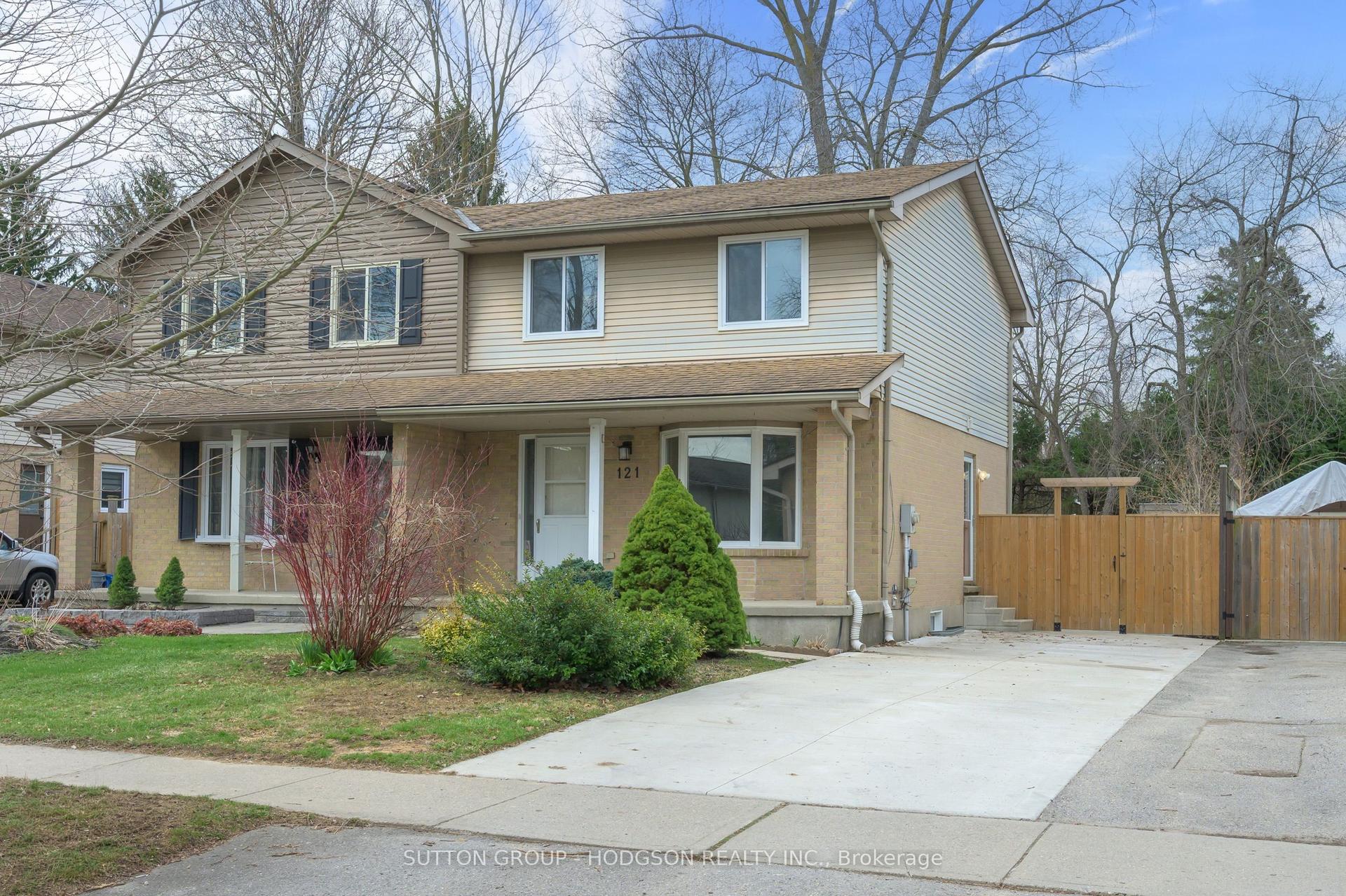 121 Kimberley Avenue — photo 1