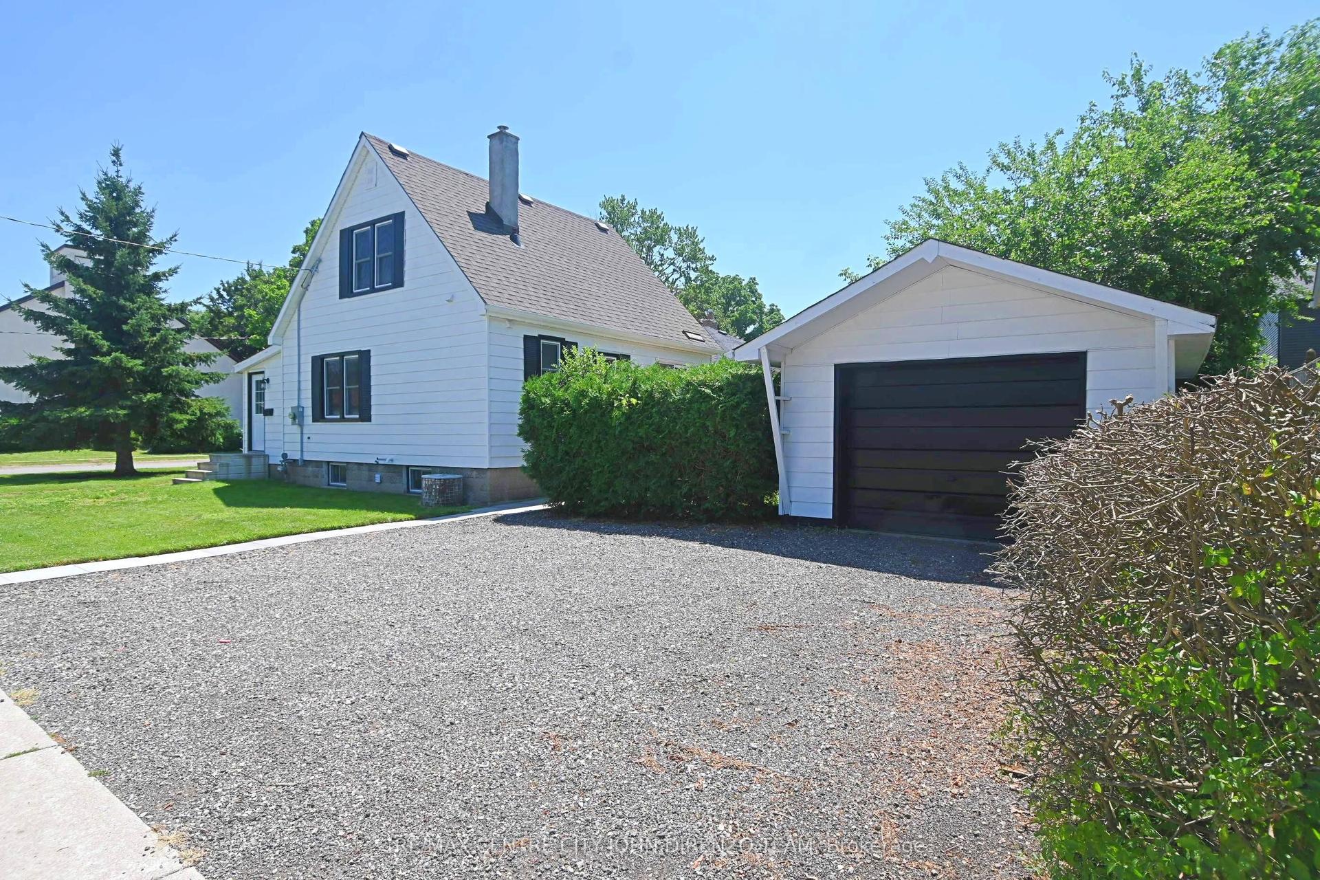 52 Woodworth Avenue, St. Thomas — Detached for sale, photo 1