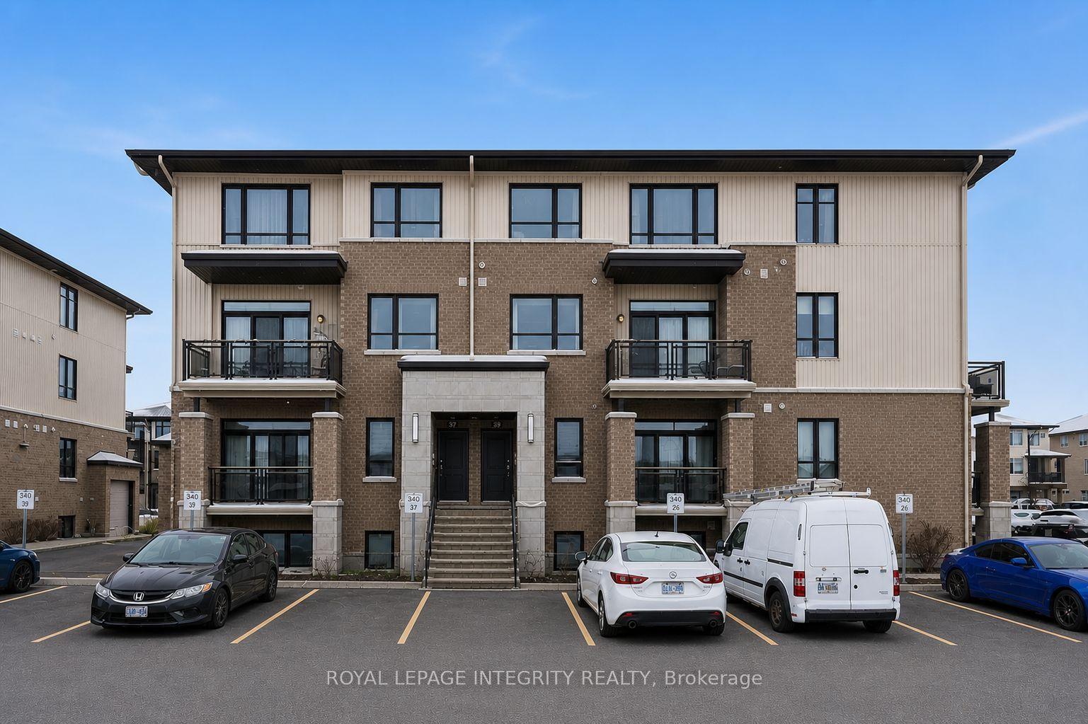 41 Carabiner Private, Orleans - Convent Glen and Area — Condo Town for sale, photo 1