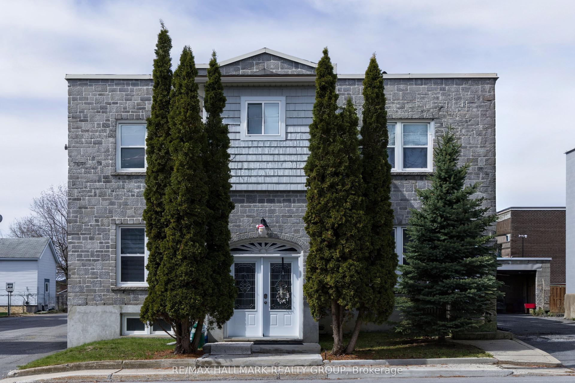 326 Augustus Street — photo 1