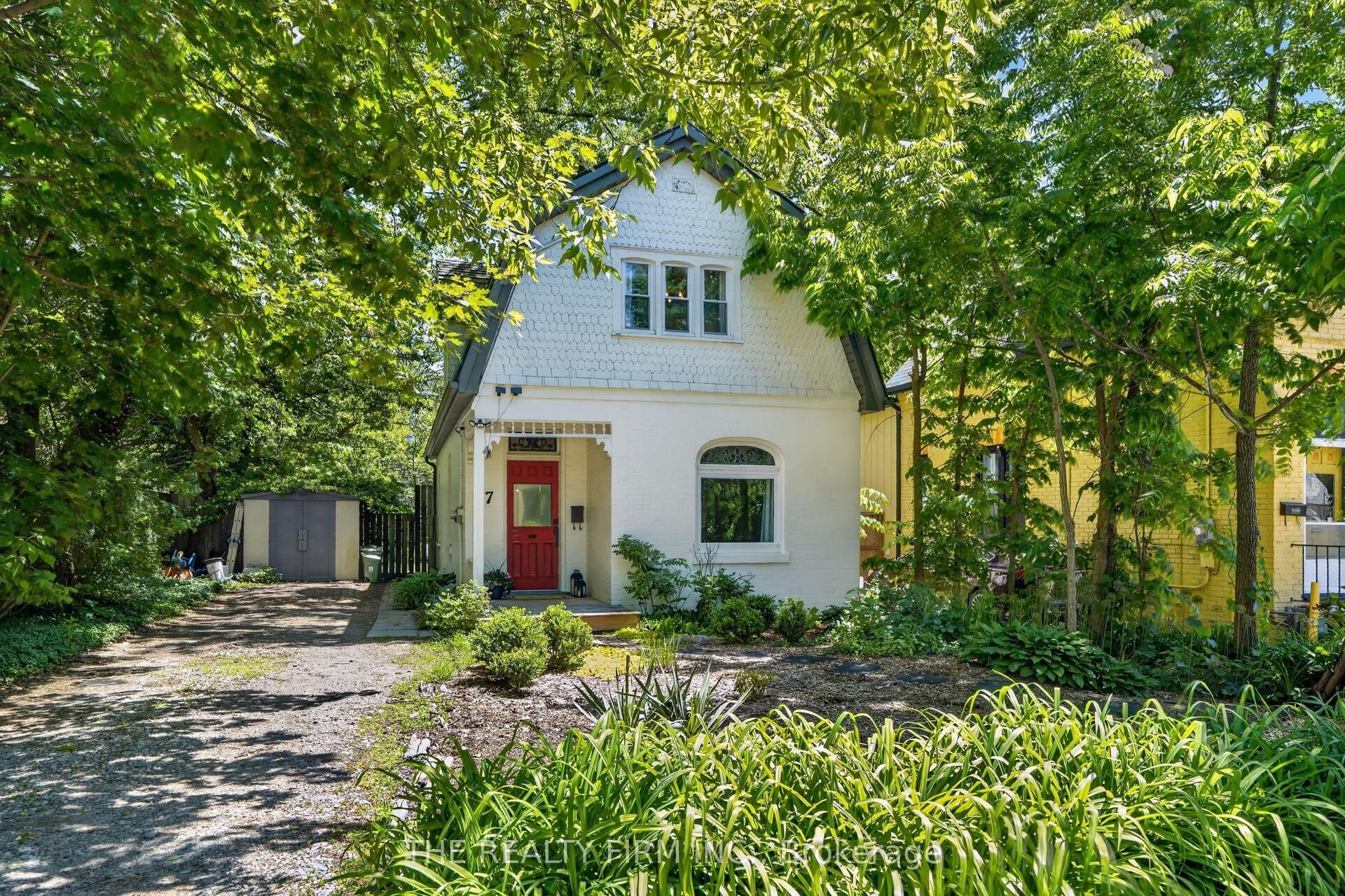 17 Woodward Avenue — photo 1