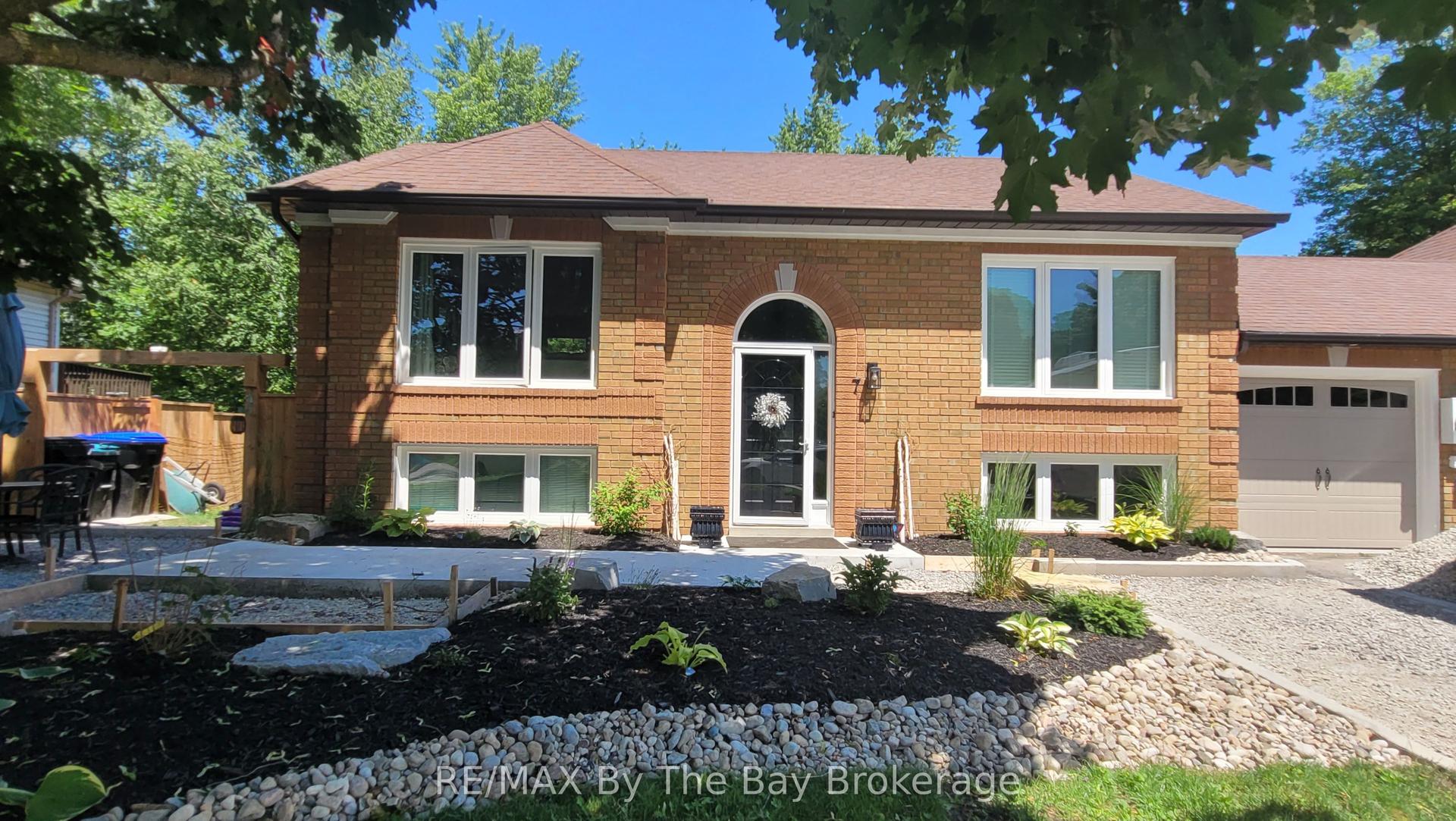 7 HARBOUR Crescent 2 #2, Wasaga Beach — Detached for lease, photo 1