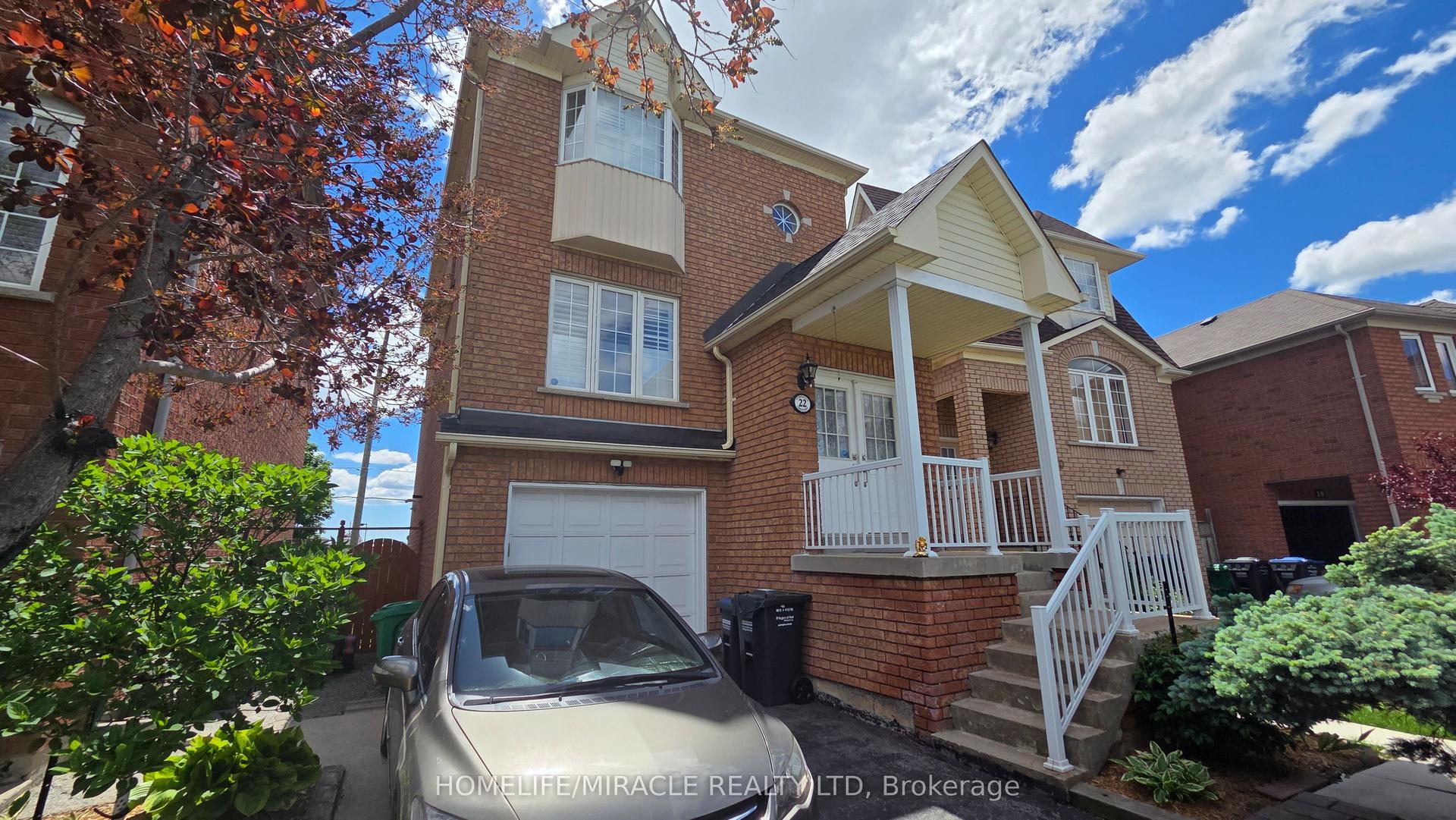 22 Domenico Crescent — photo 1