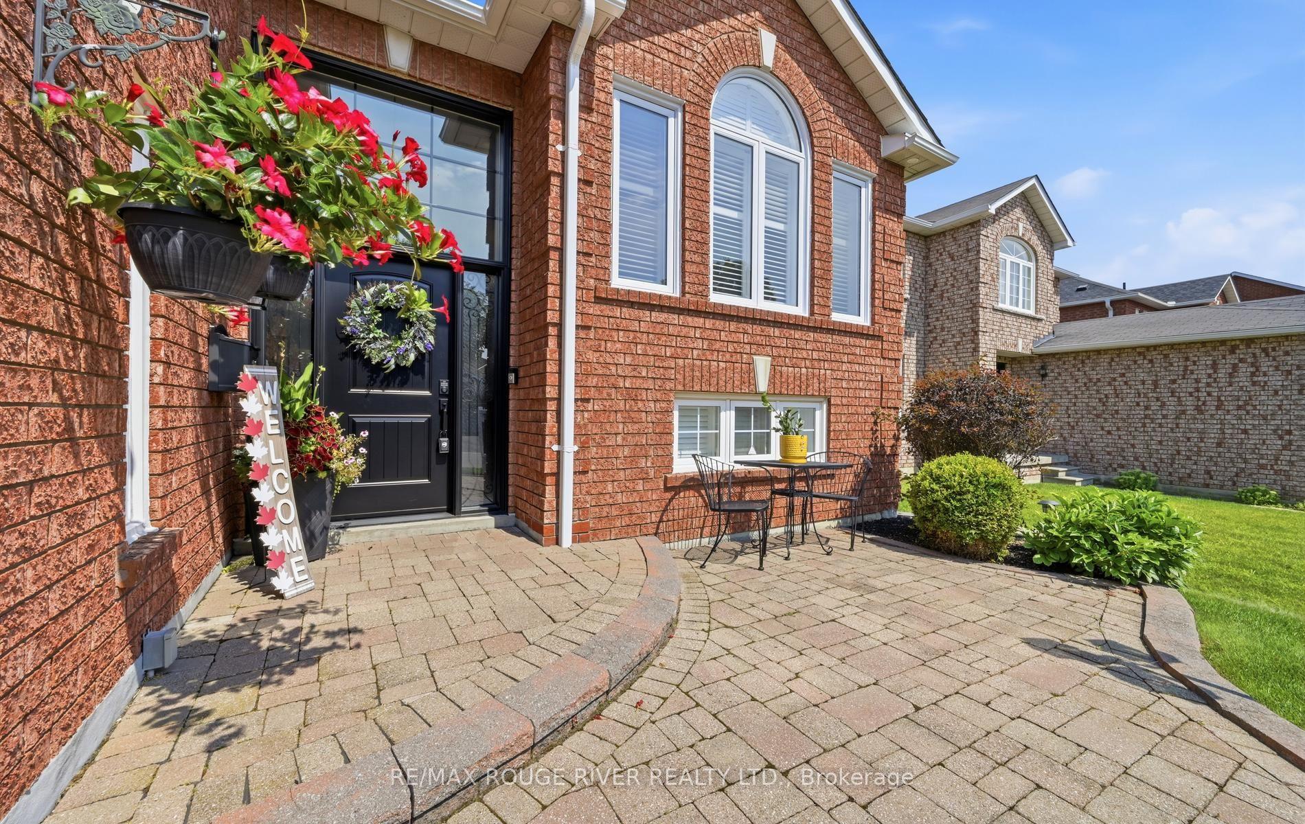 32 Patrick Drive, Whitby — Detached for sale, photo 1