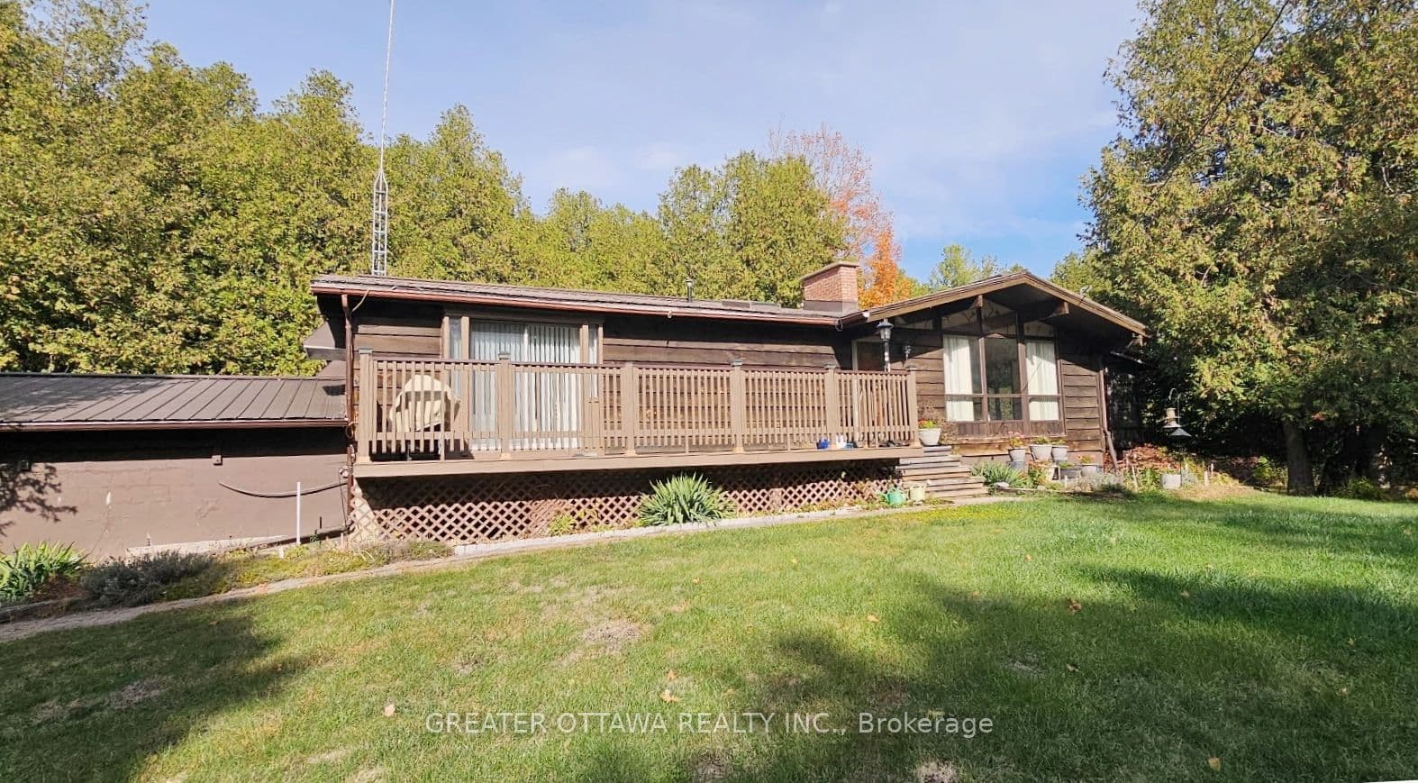 686 John Kennedy Way N — photo 1