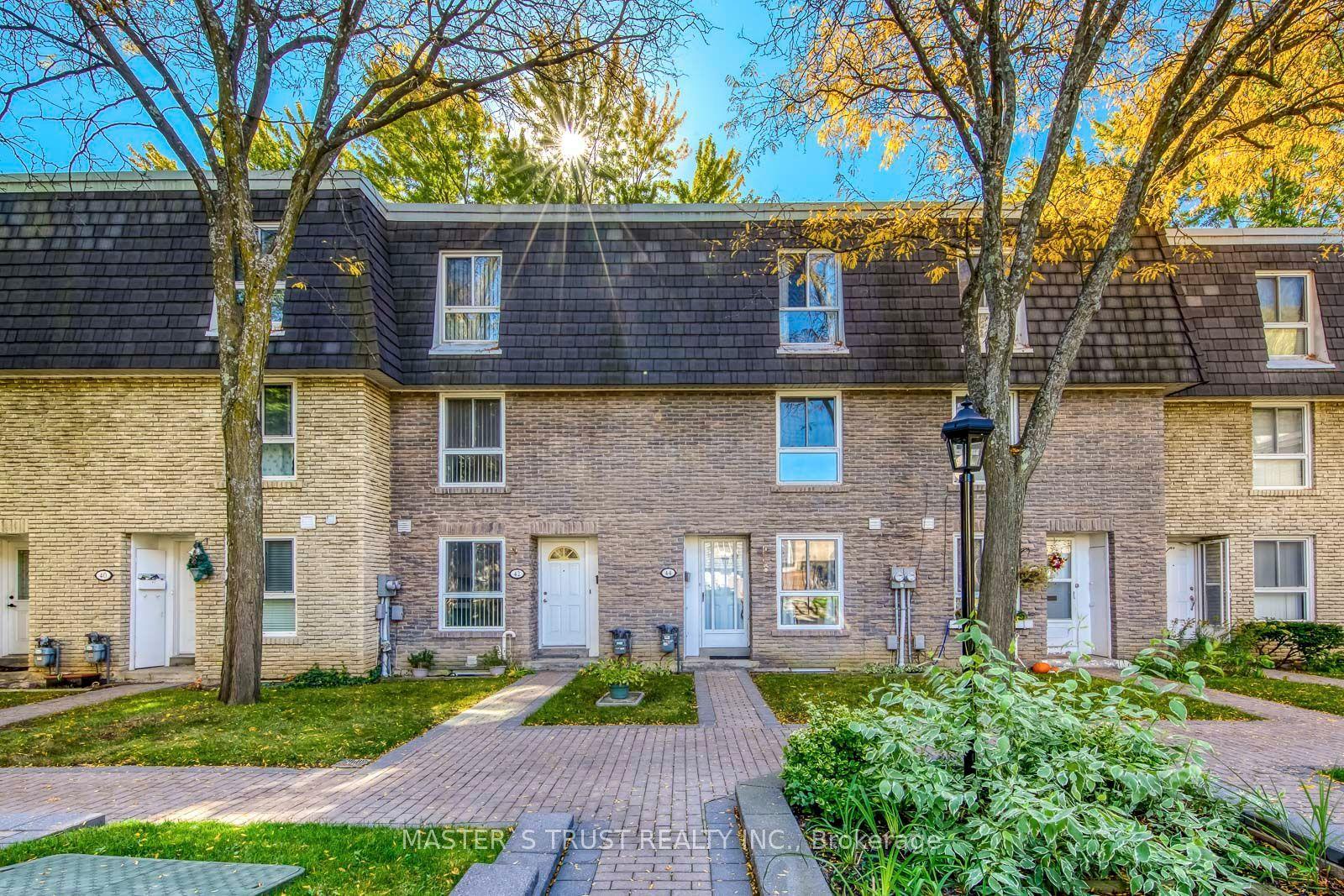 44 Tangle Briar Way, Toronto — Condo Town for lease, photo 1