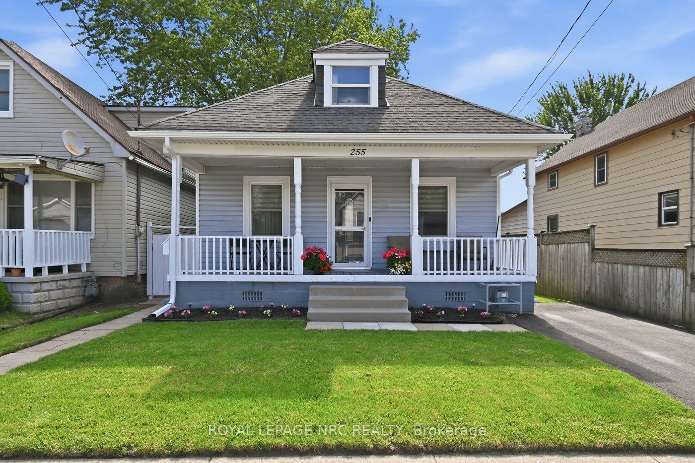 255 Deere Street — photo 1
