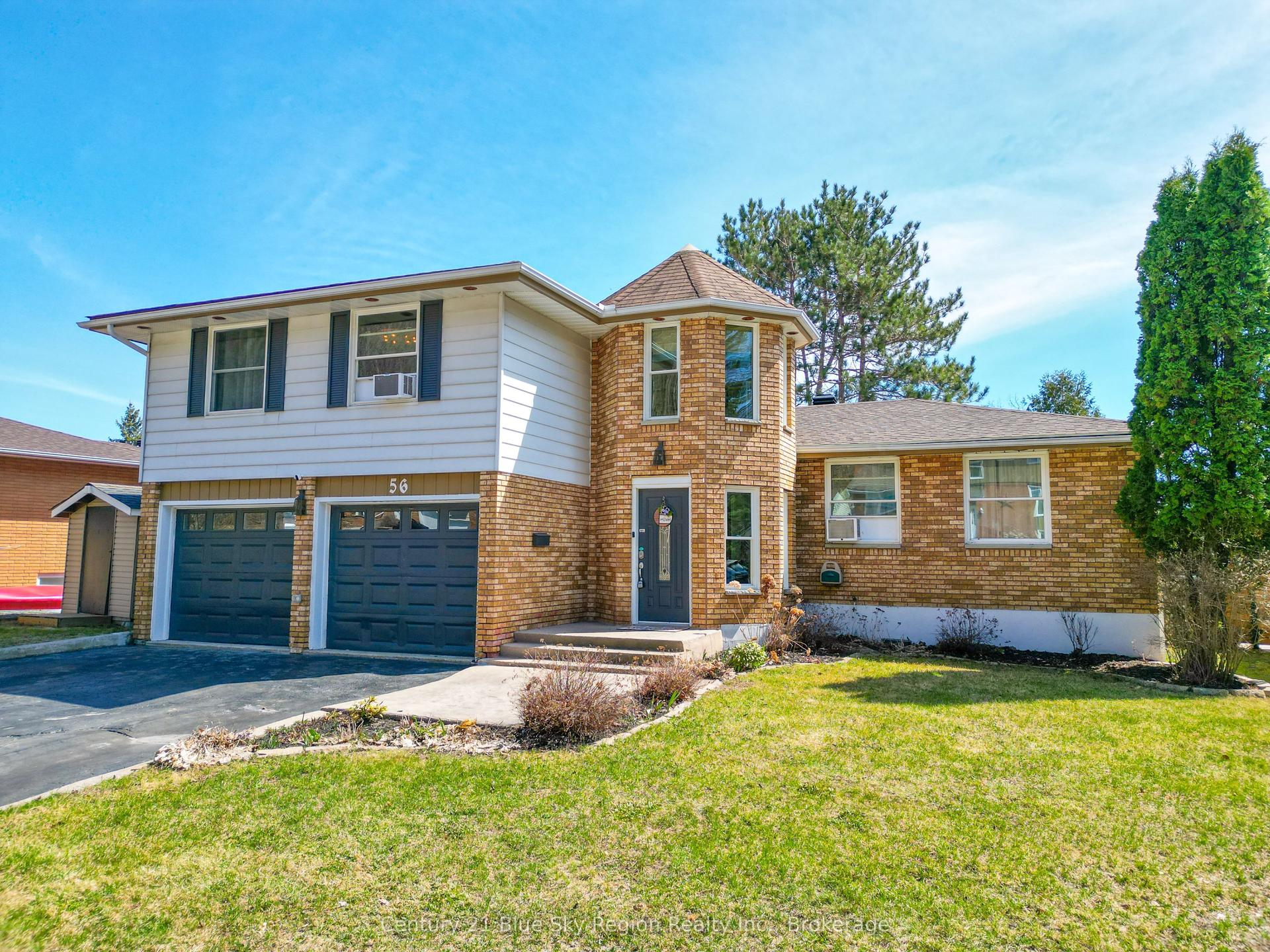 56 Kathryn Crescent — photo 1