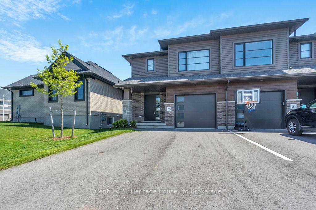 33 Martin Street, Tillsonburg — Townhouse for sale, photo 1