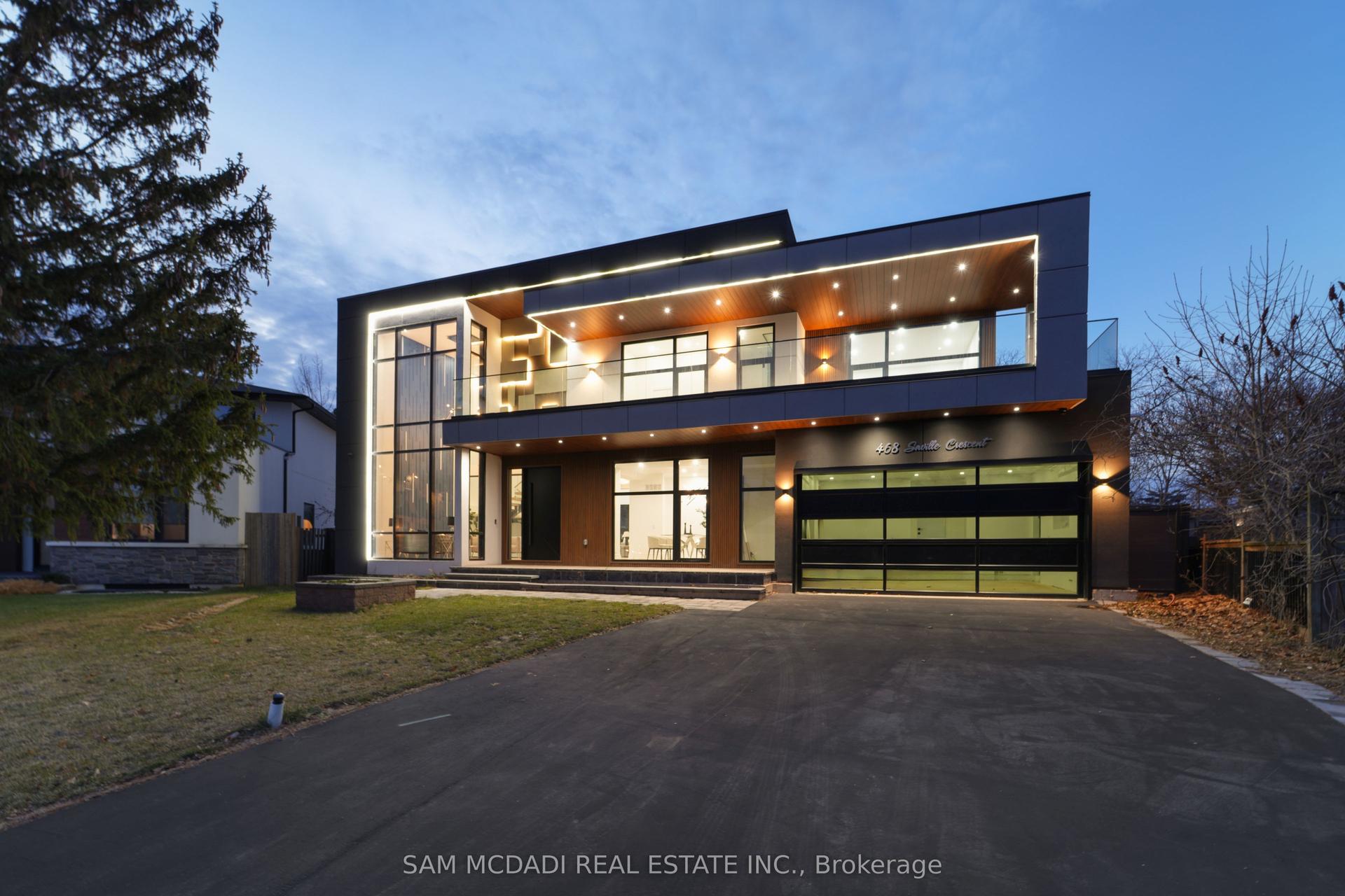 468 Saville Crescent — photo 1