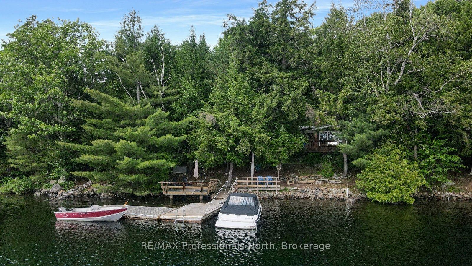 1042 Platinum Bay Road, Dysart et al — Detached for sale, photo 1