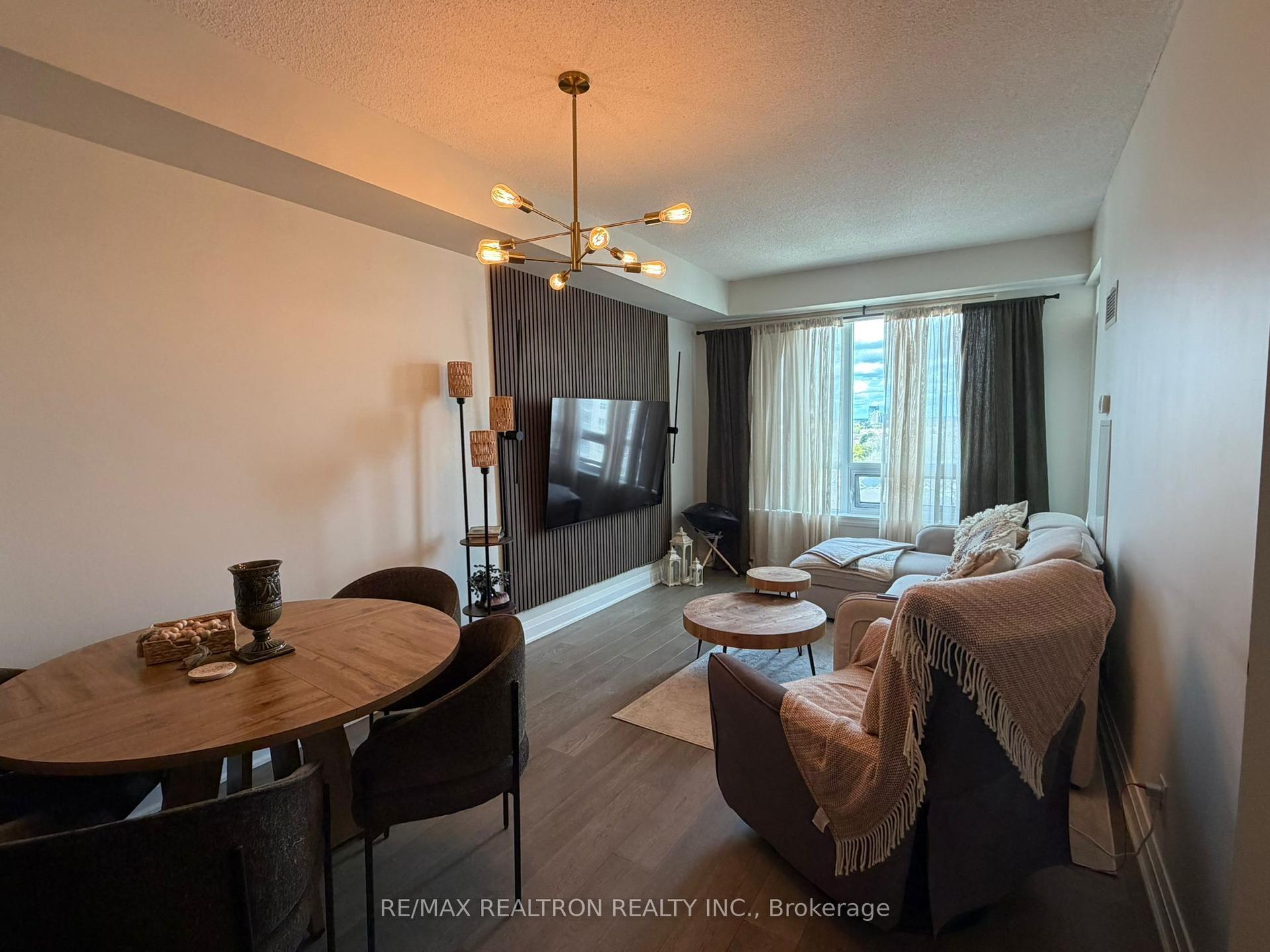520 Steeles Avenue W 1003 #1003 — photo 1