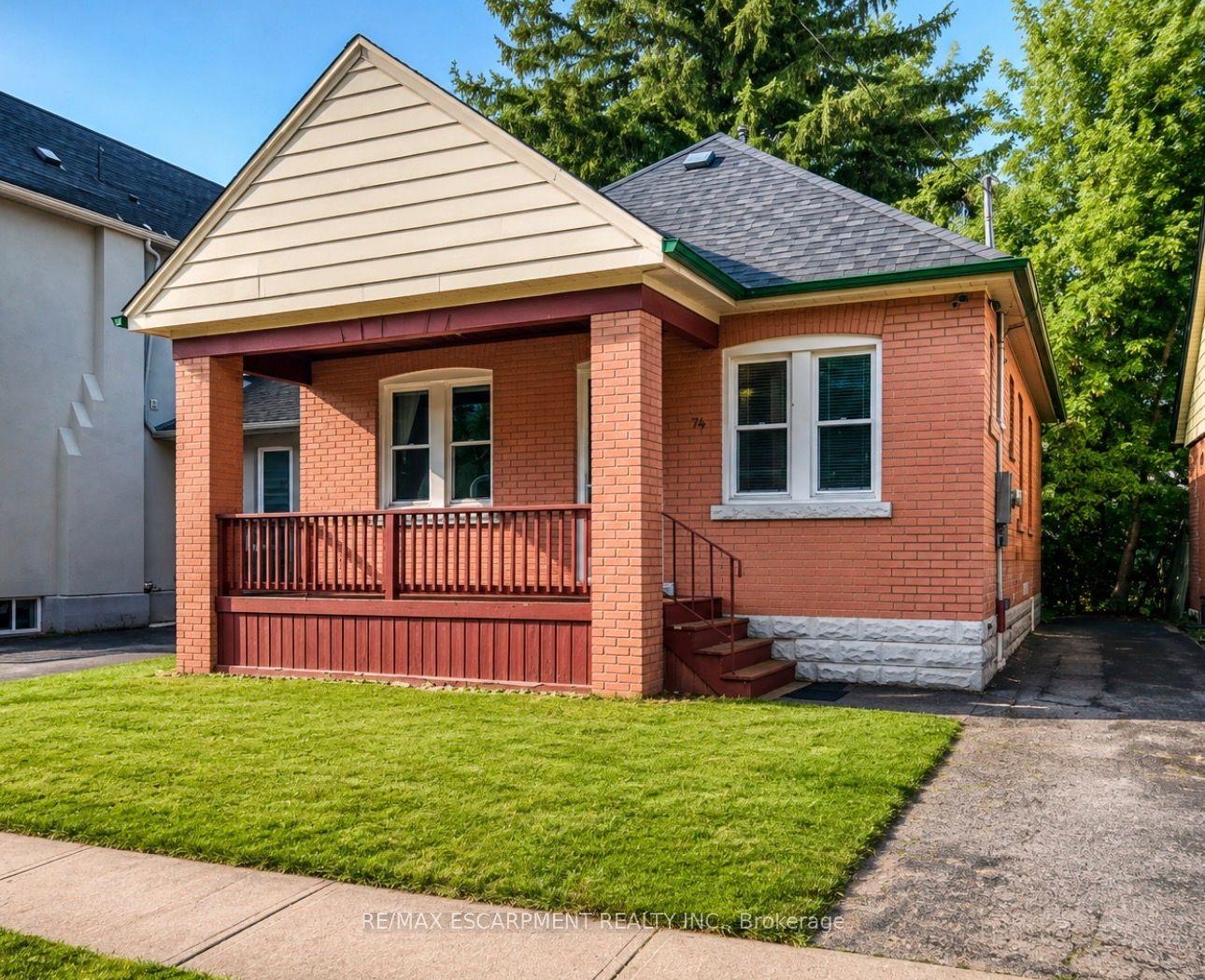 74 Royal Avenue, Hamilton — Detached for sale, photo 1