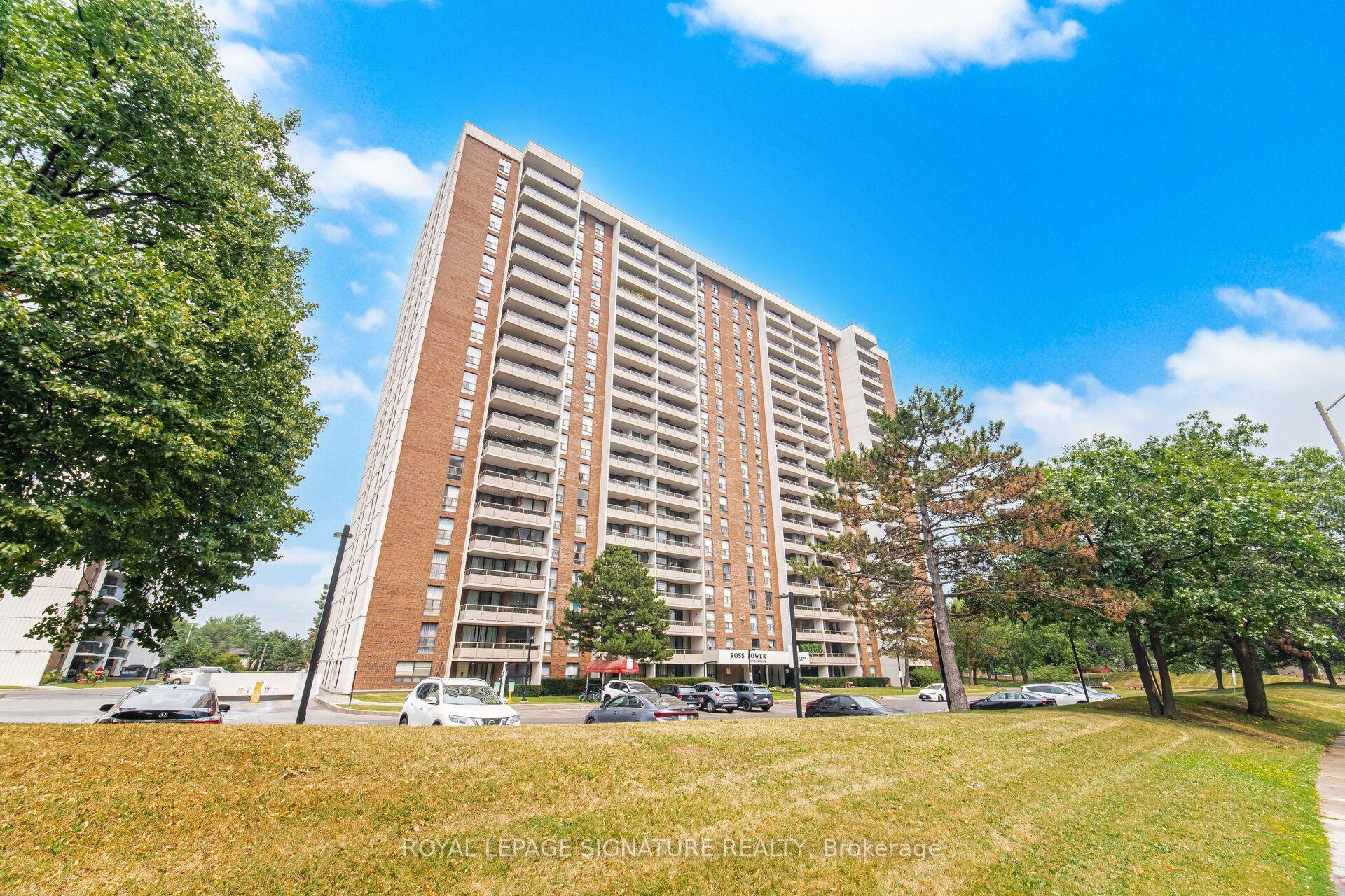 4 Kings Cross Road 303 #303, Brampton — Condo for sale, photo 1