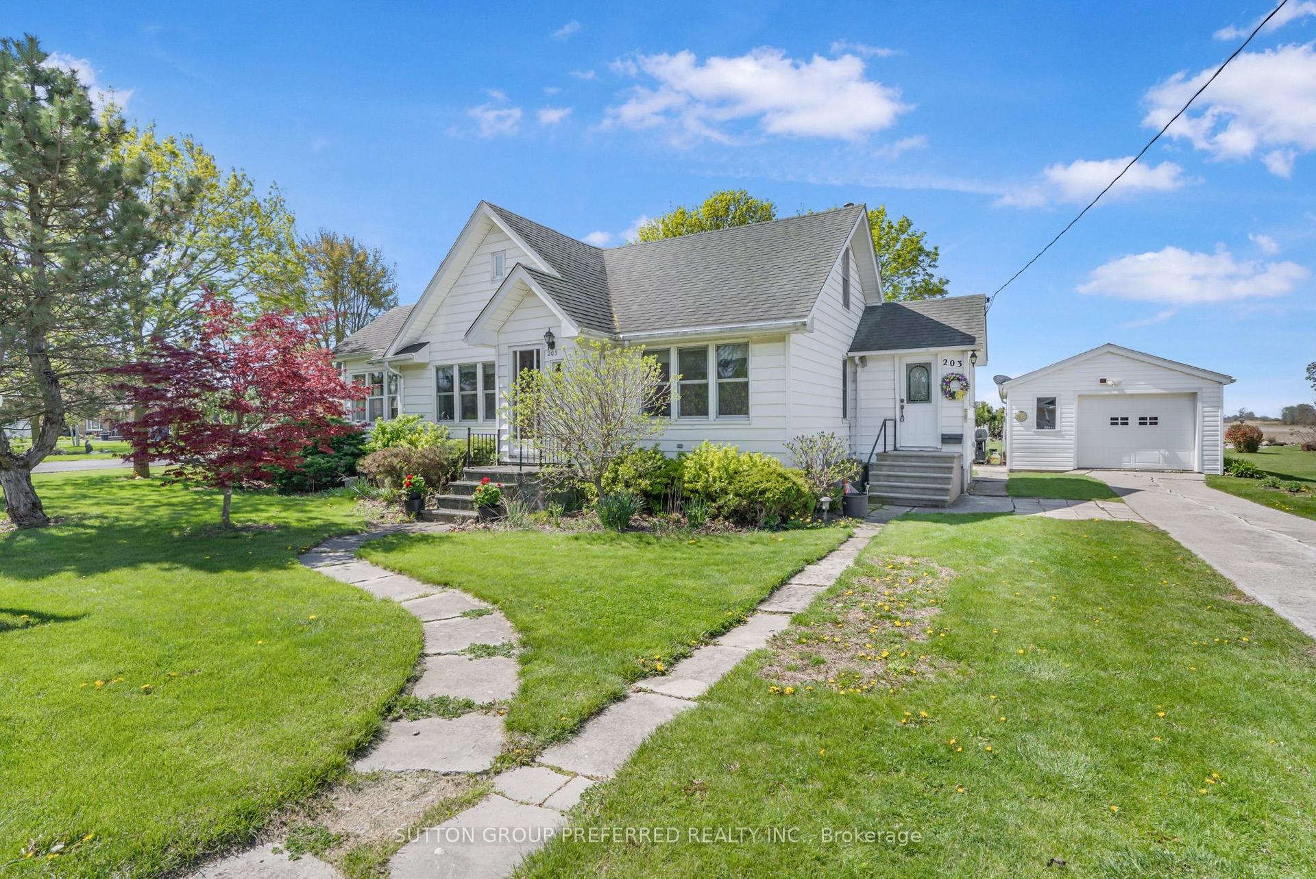 203 Eriet Street S — photo 1