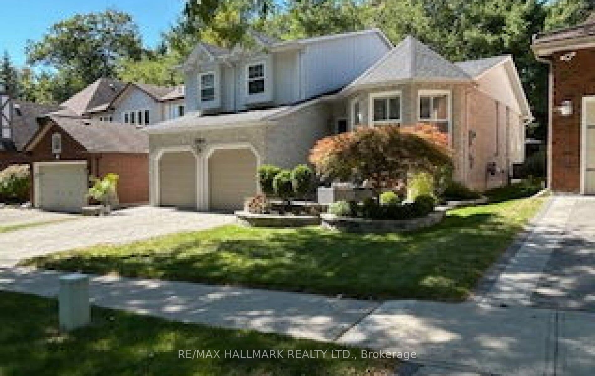 2004 Blairwood Court — photo 1