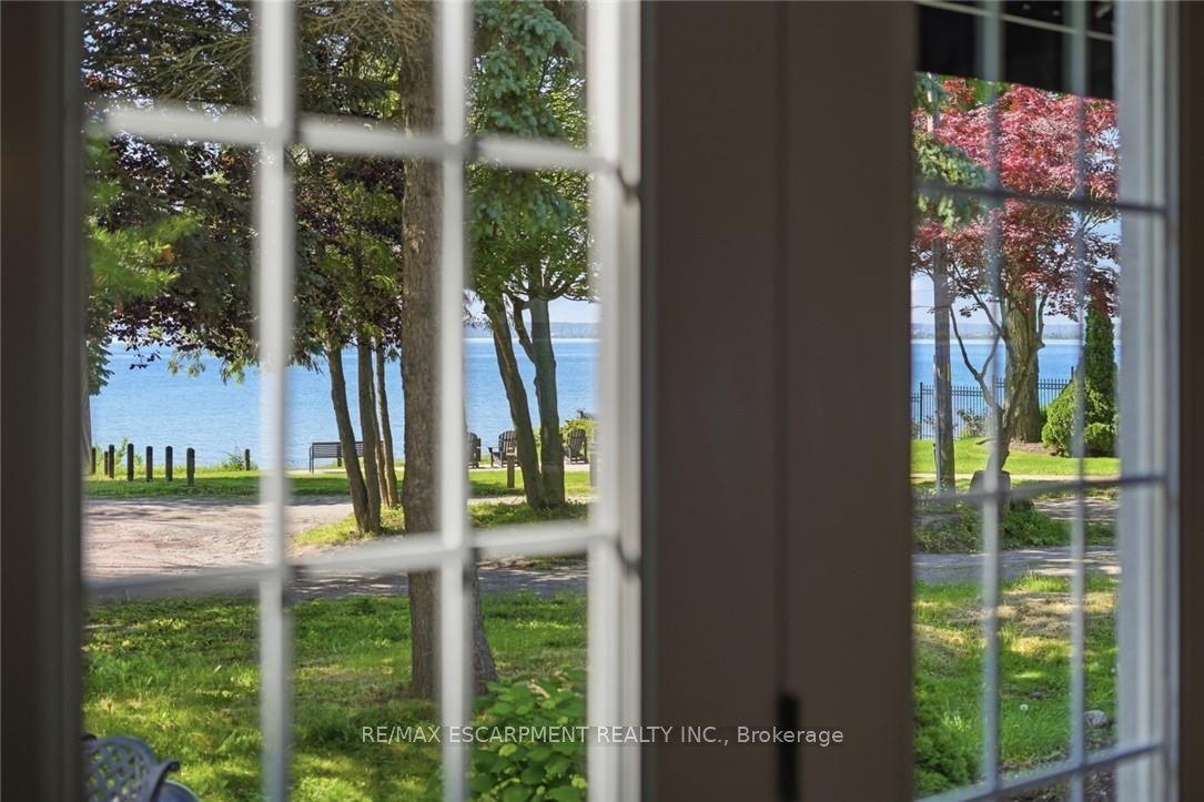 225 St. Paul Street, Burlington — Detached for sale, photo 1