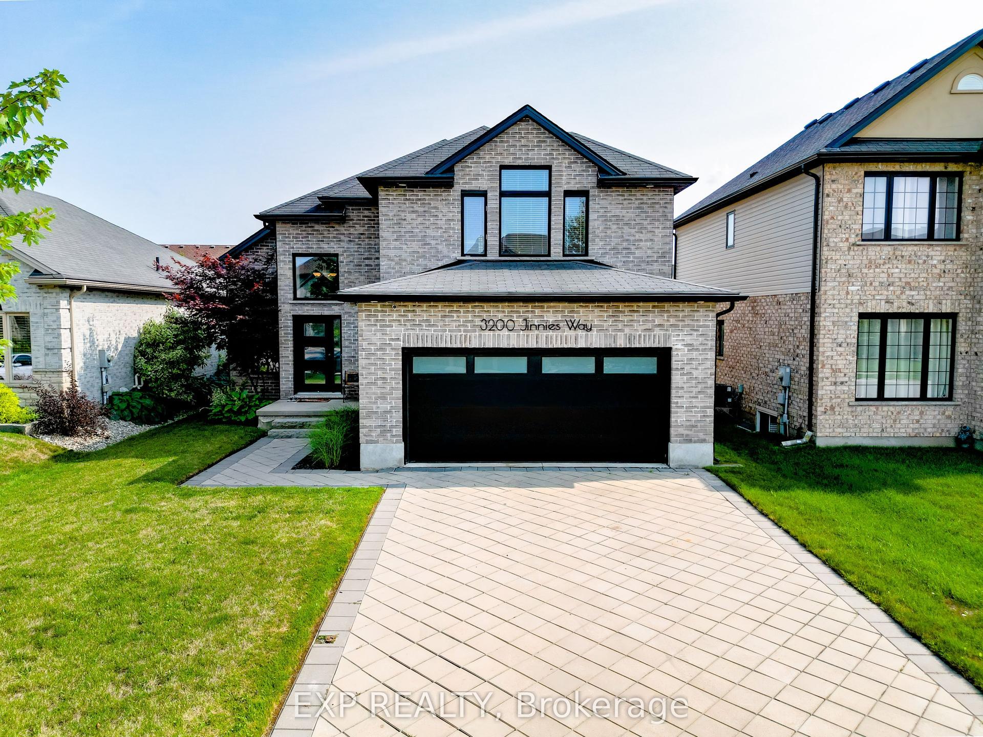 3200 Jinnies Way, London South — Detached for sale, photo 1