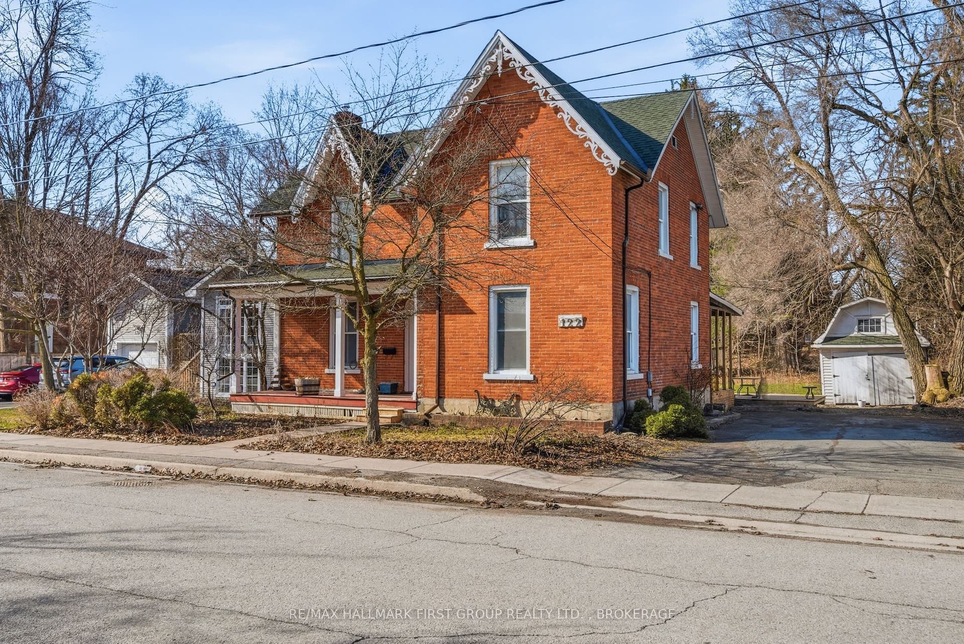 122 West Street W — photo 1