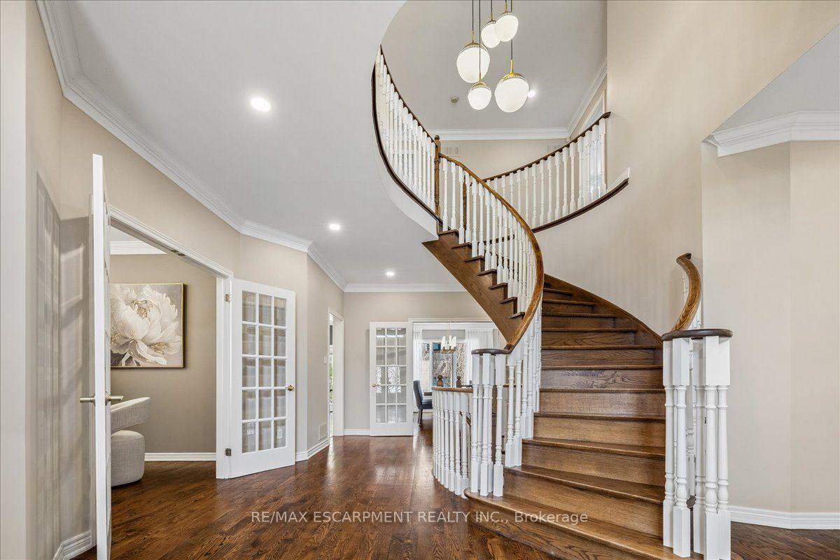 2101 Westoak Trails Boulevard — photo 1