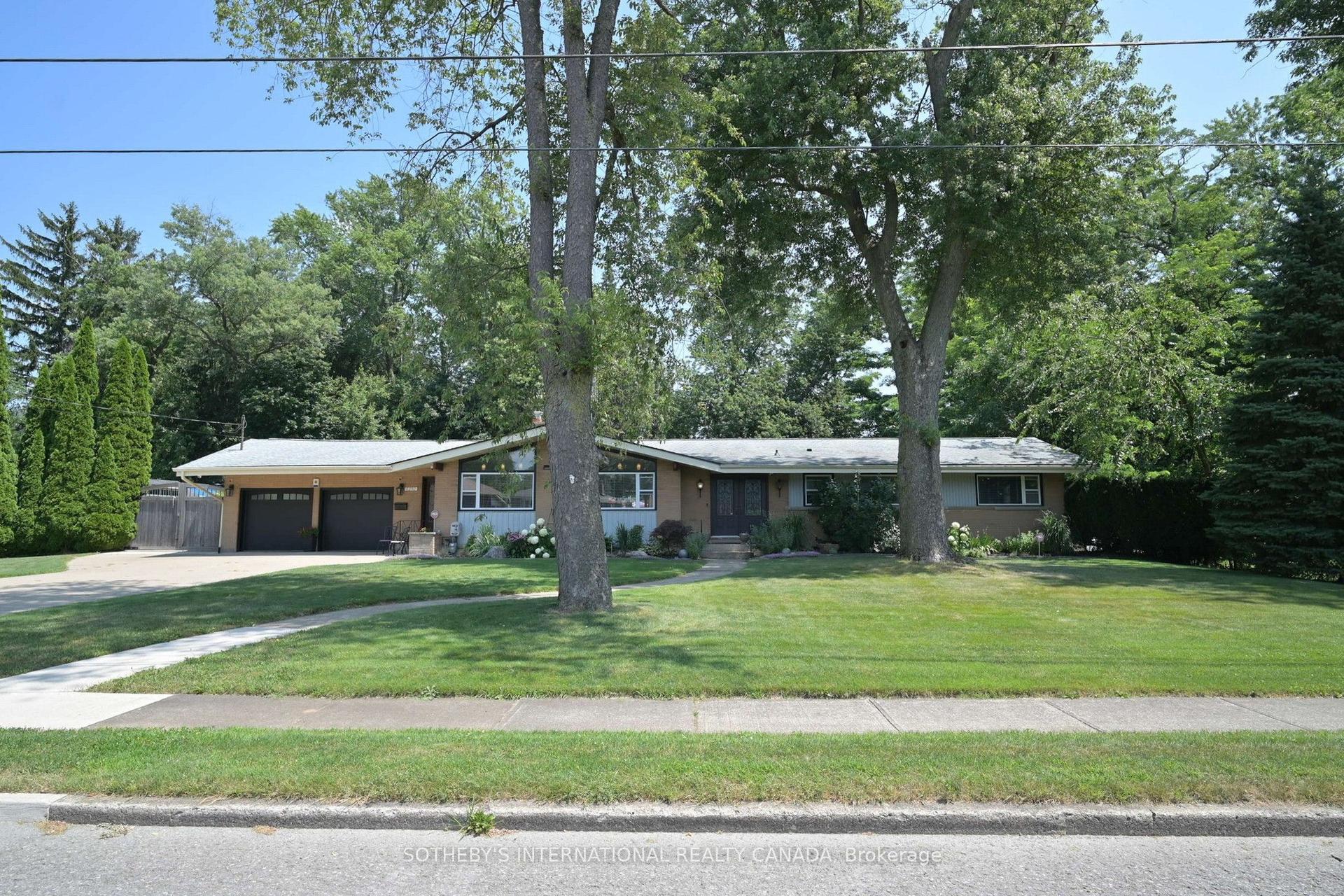 6292 BROOKFIELD Avenue, Niagara Falls — Detached for sale, photo 1