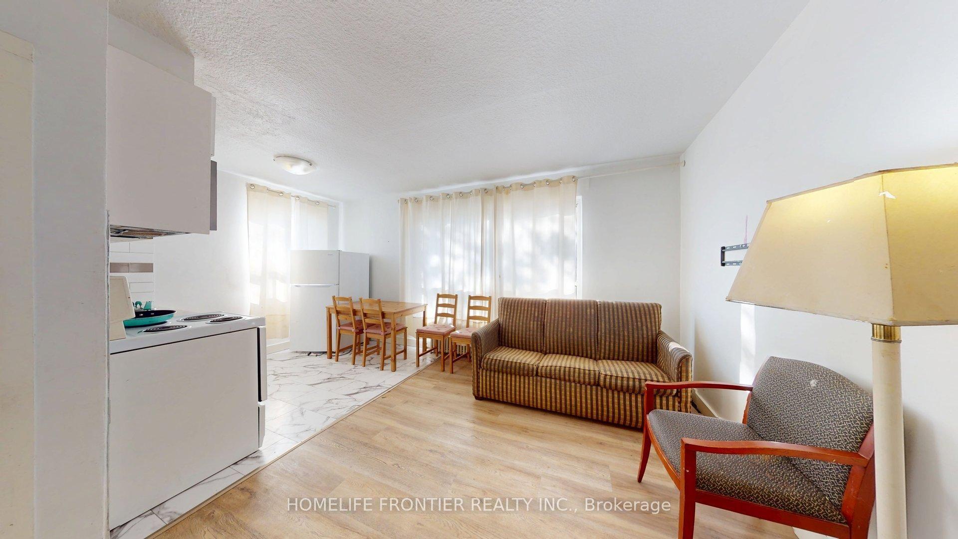 1110 Weston Road 4 #4, Toronto — Multiplex for lease, photo 1