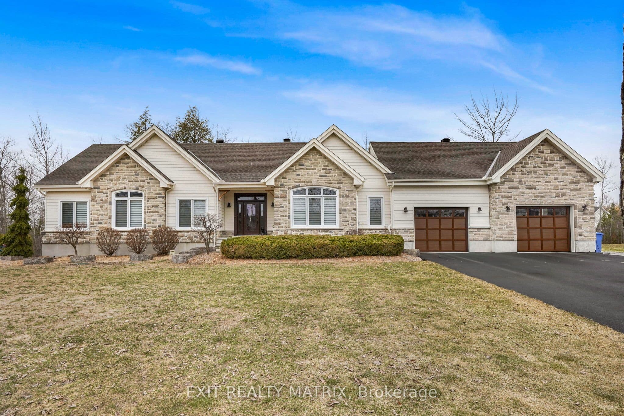 58 De La Seigneurie Street — photo 1