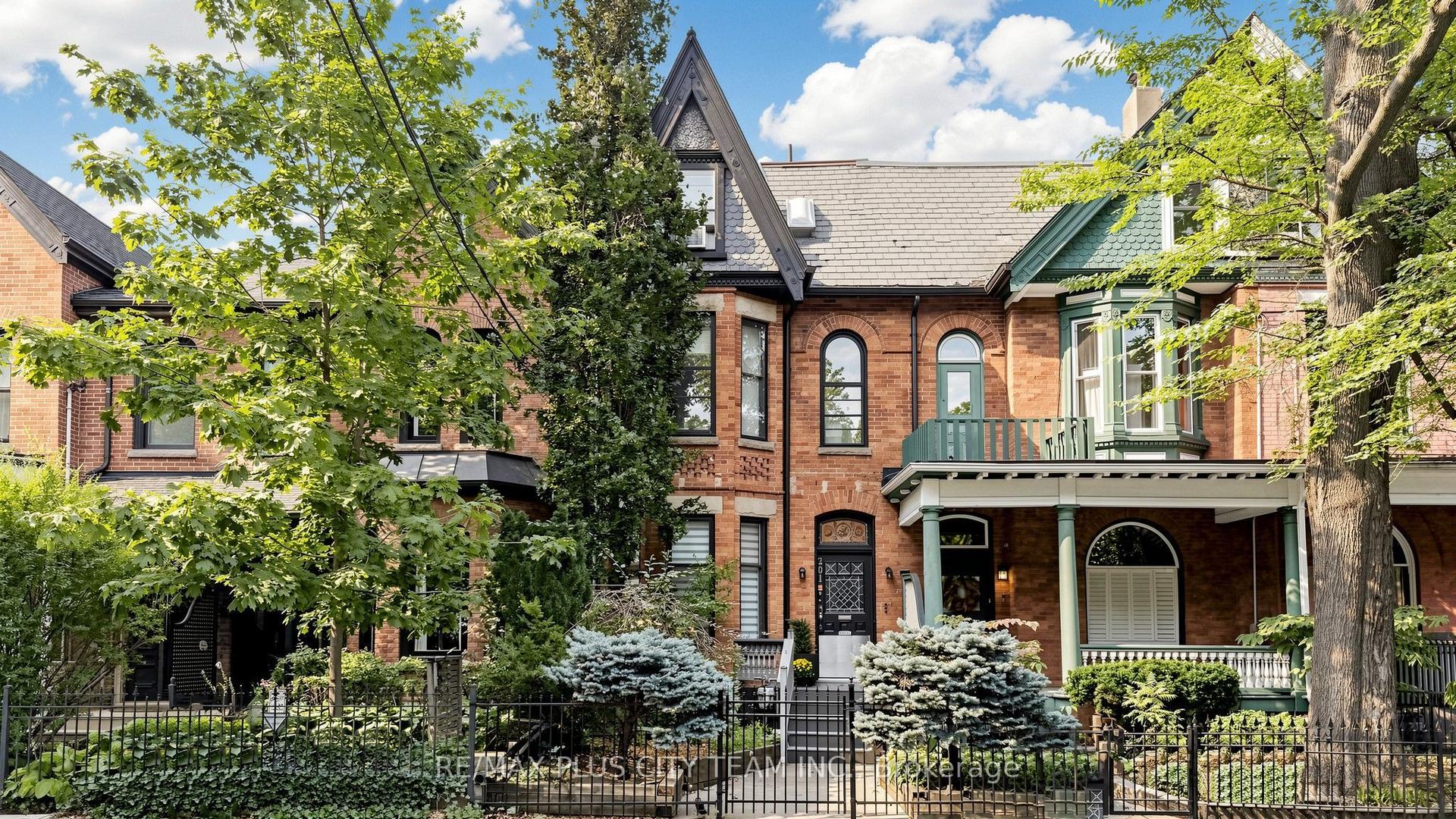 201 Seaton Street, Toronto — Townhouse for sale, photo 1