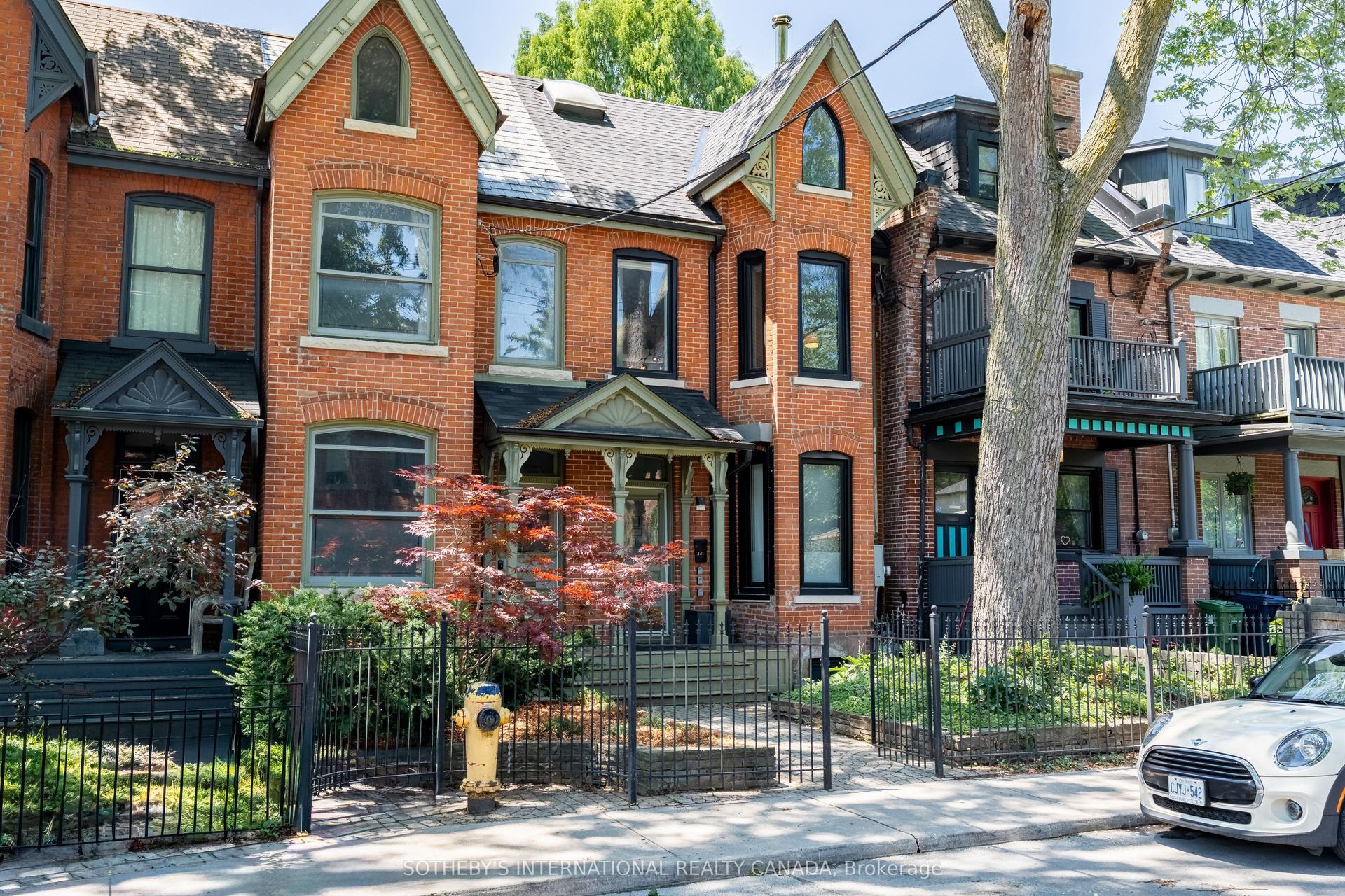 366 Ontario Street, Toronto — Semi-Detached for sale, photo 1