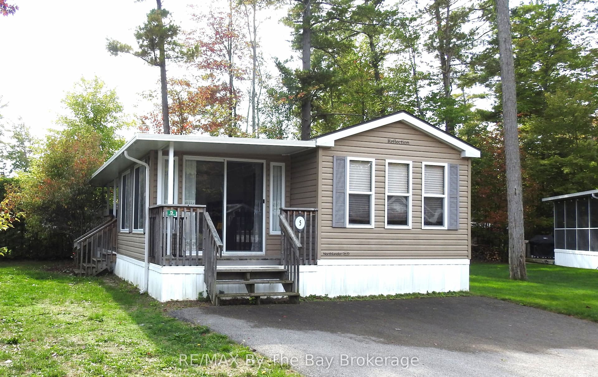 5 Nipagon Circle — photo 1