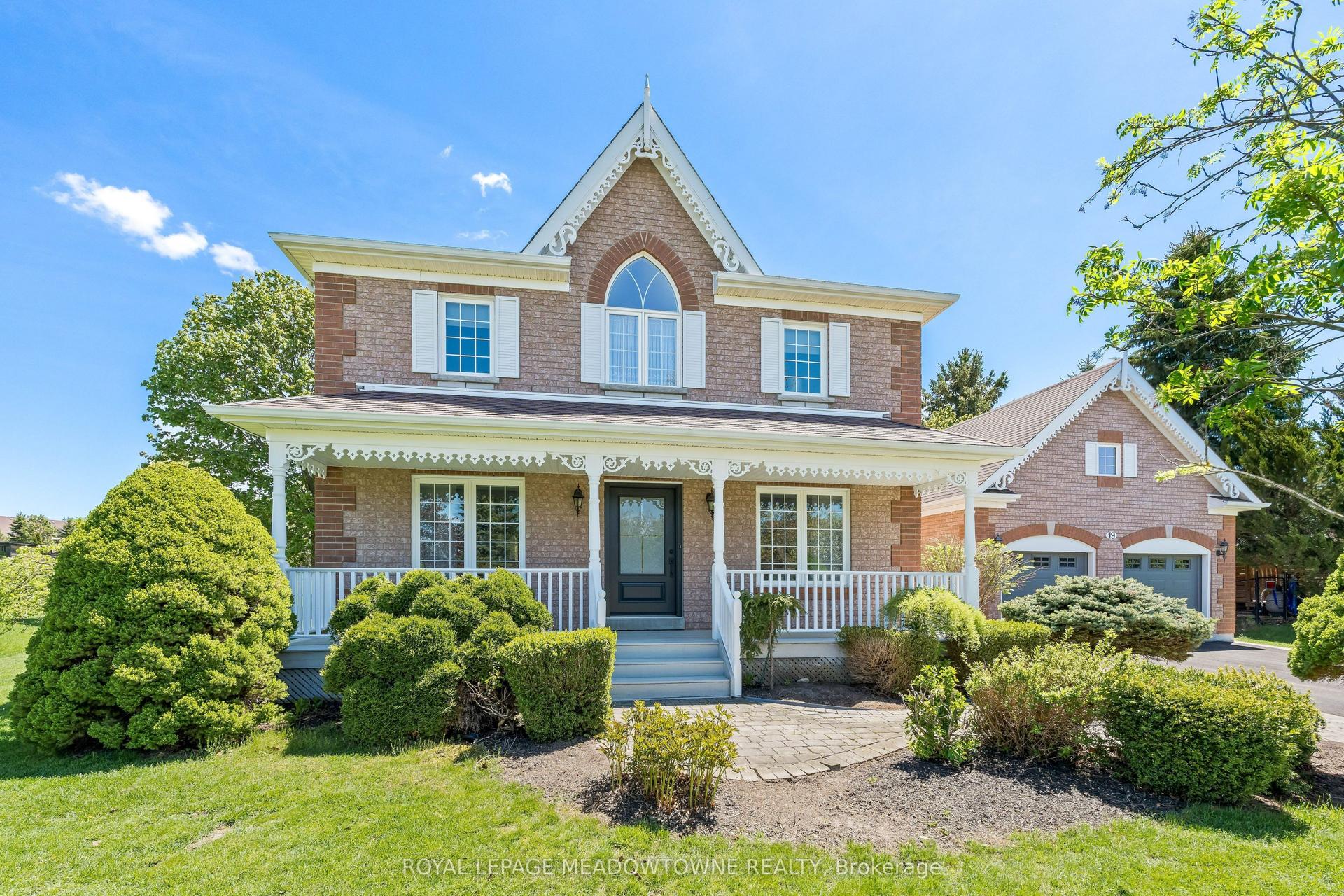 19 Mccullogh Drive — photo 1