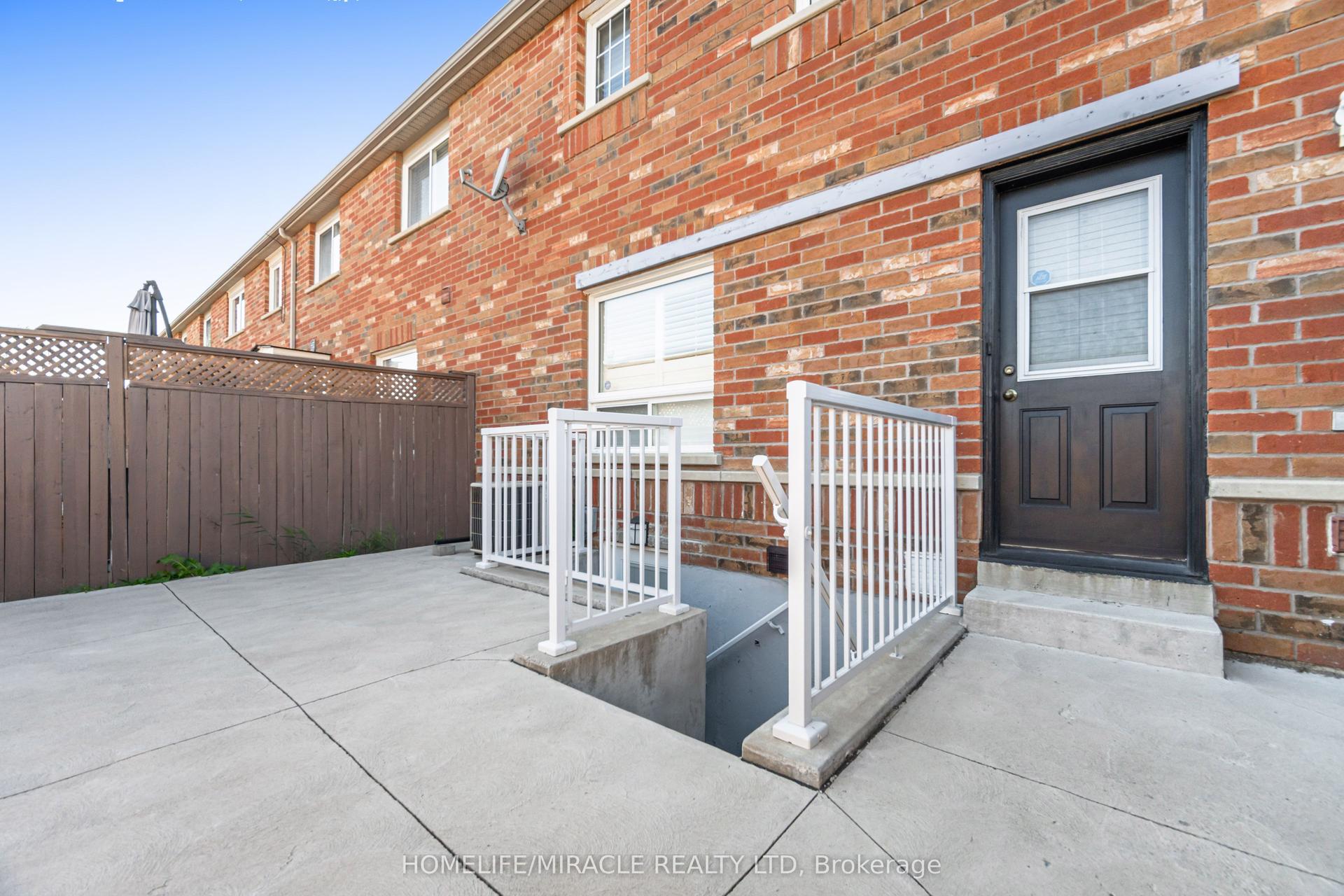3008 Britannia Road W, Mississauga — Townhouse for lease, photo 1