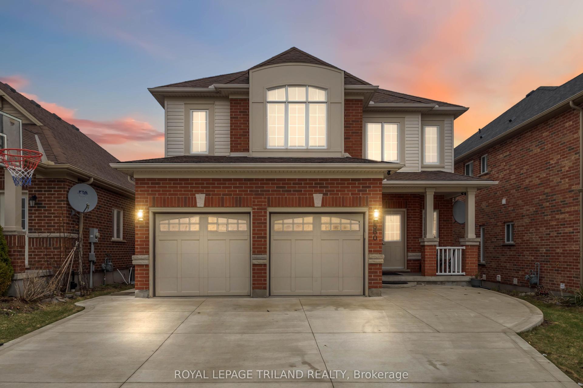 860 Kettleridge Street — photo 1