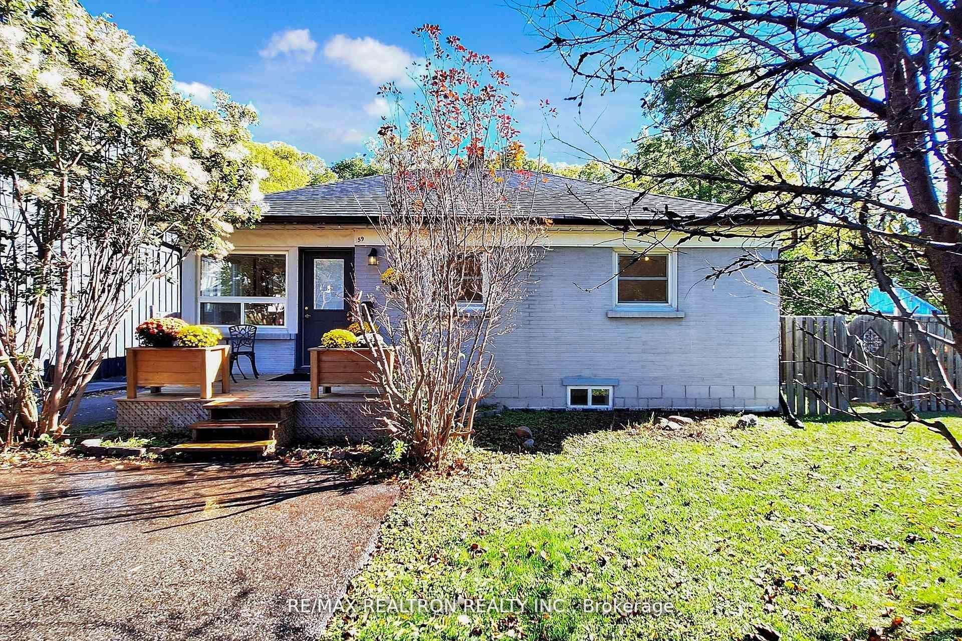 59 Machell Avenue, Aurora — Detached for sale, photo 1
