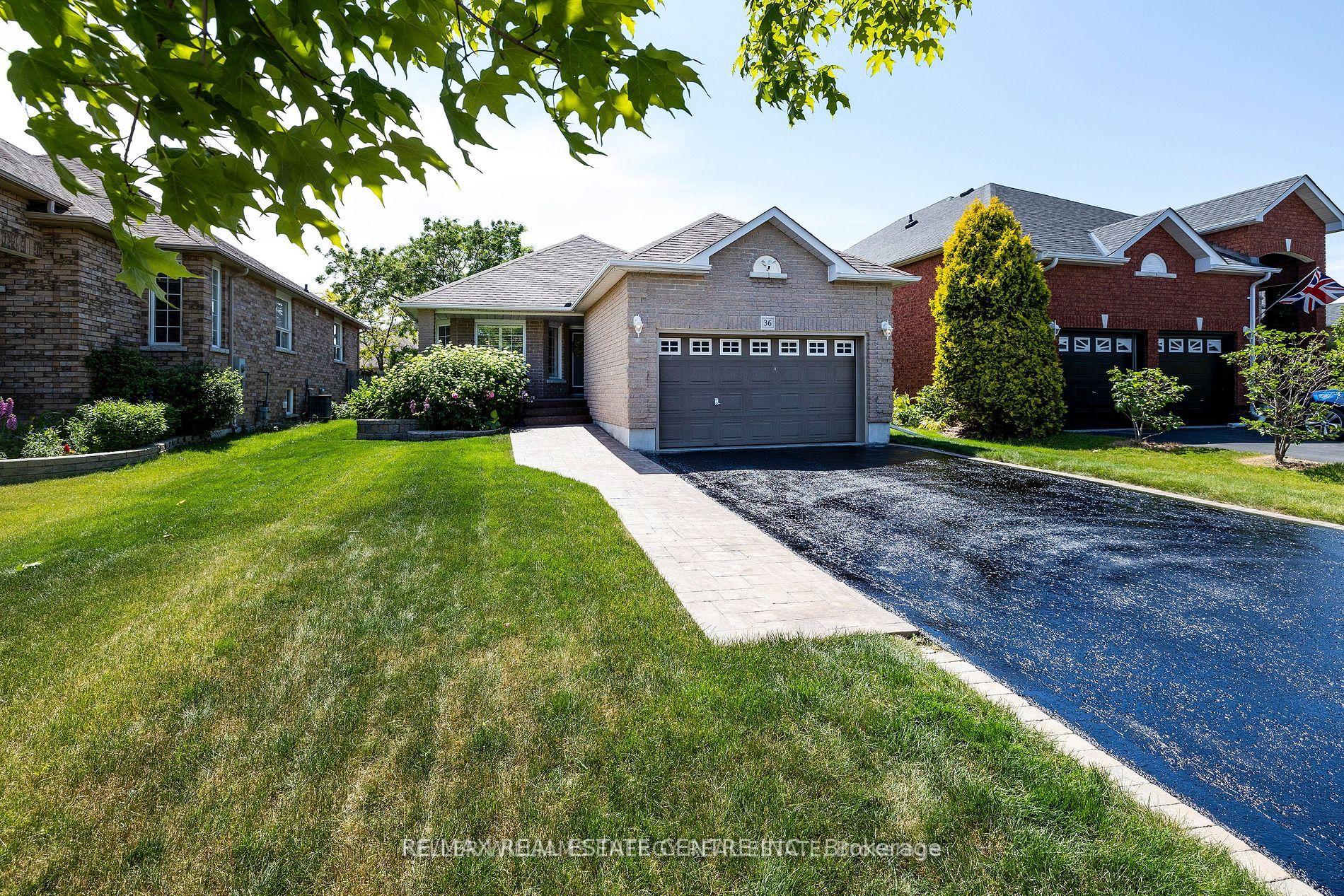 36 Padfield Drive — photo 1