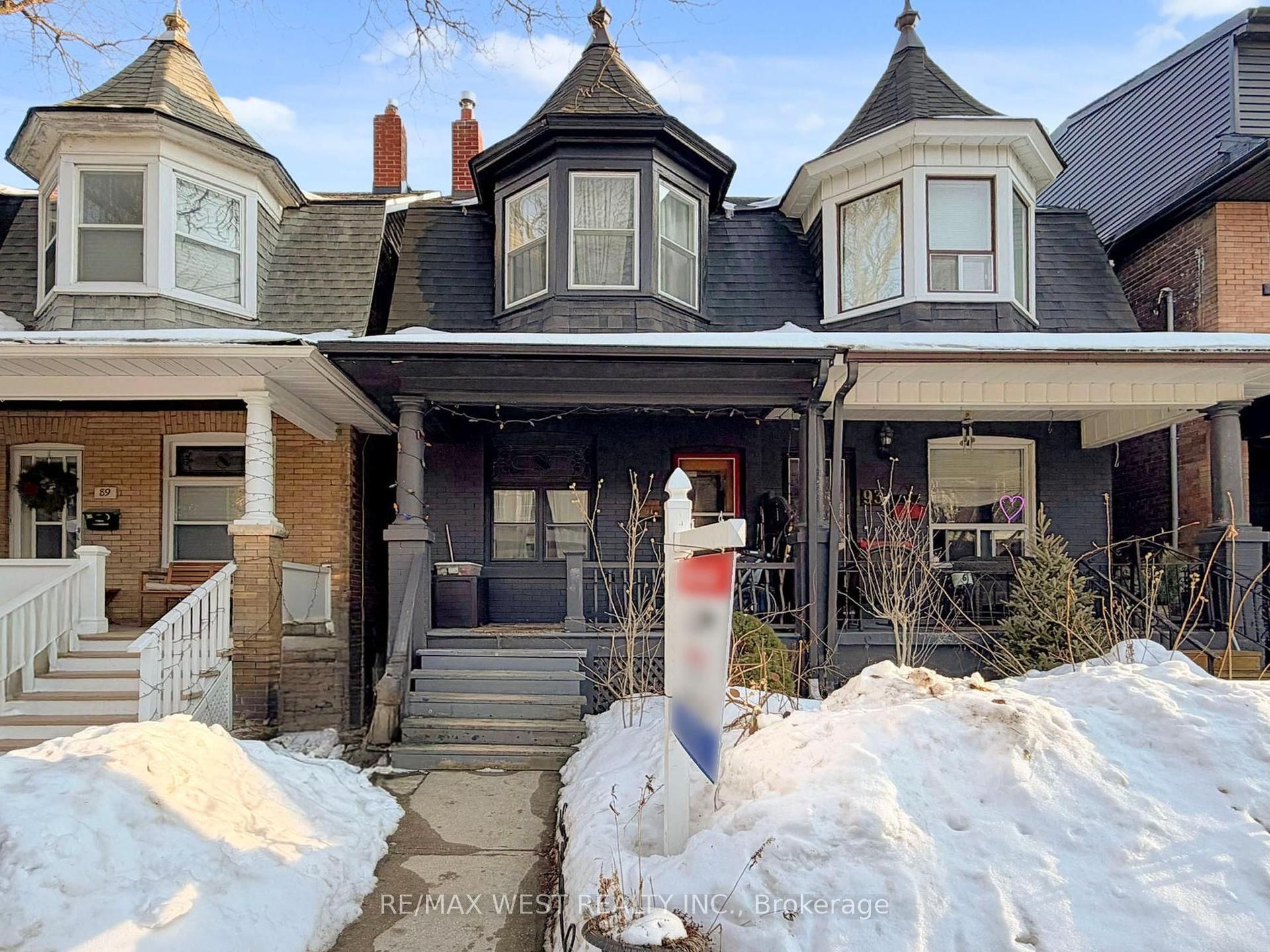 91 Olive Avenue — photo 1