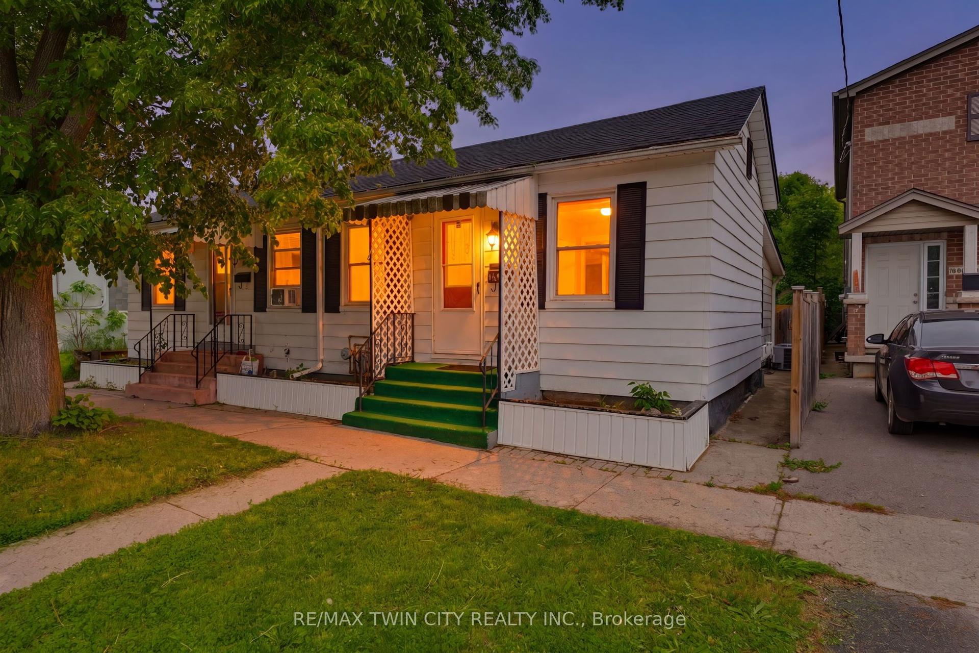 12 Marlborough Street, Brantford — Semi-Detached for sale, photo 1